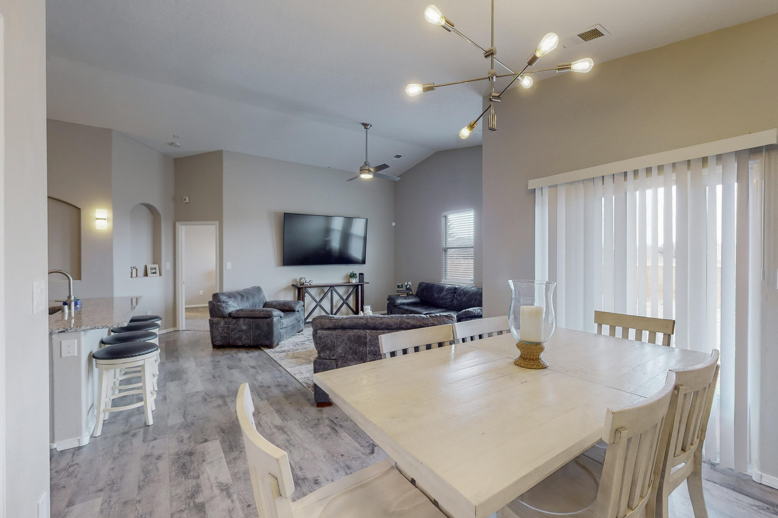 7215 WILLIAMSBURG Road NW