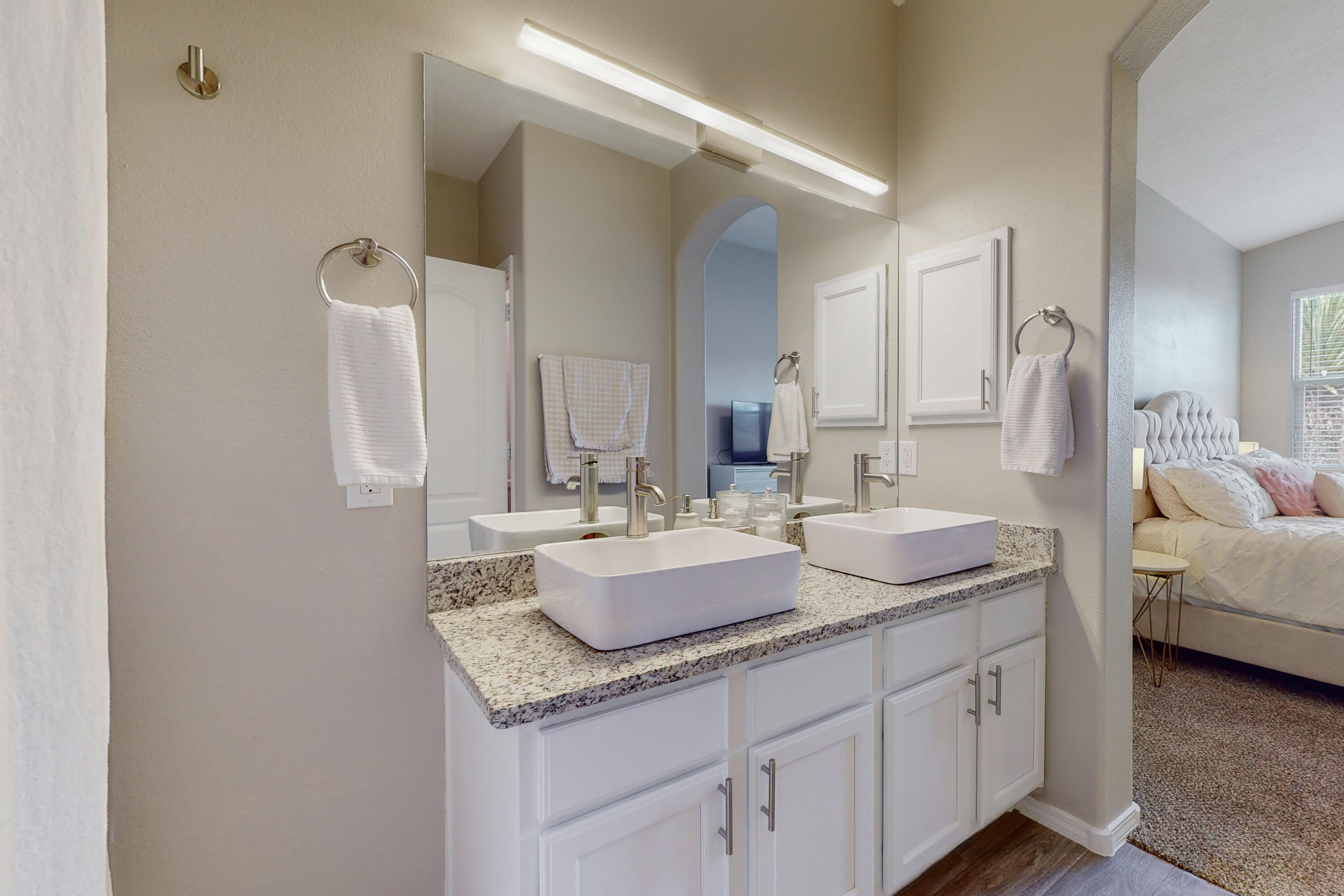 7215 WILLIAMSBURG Road NW