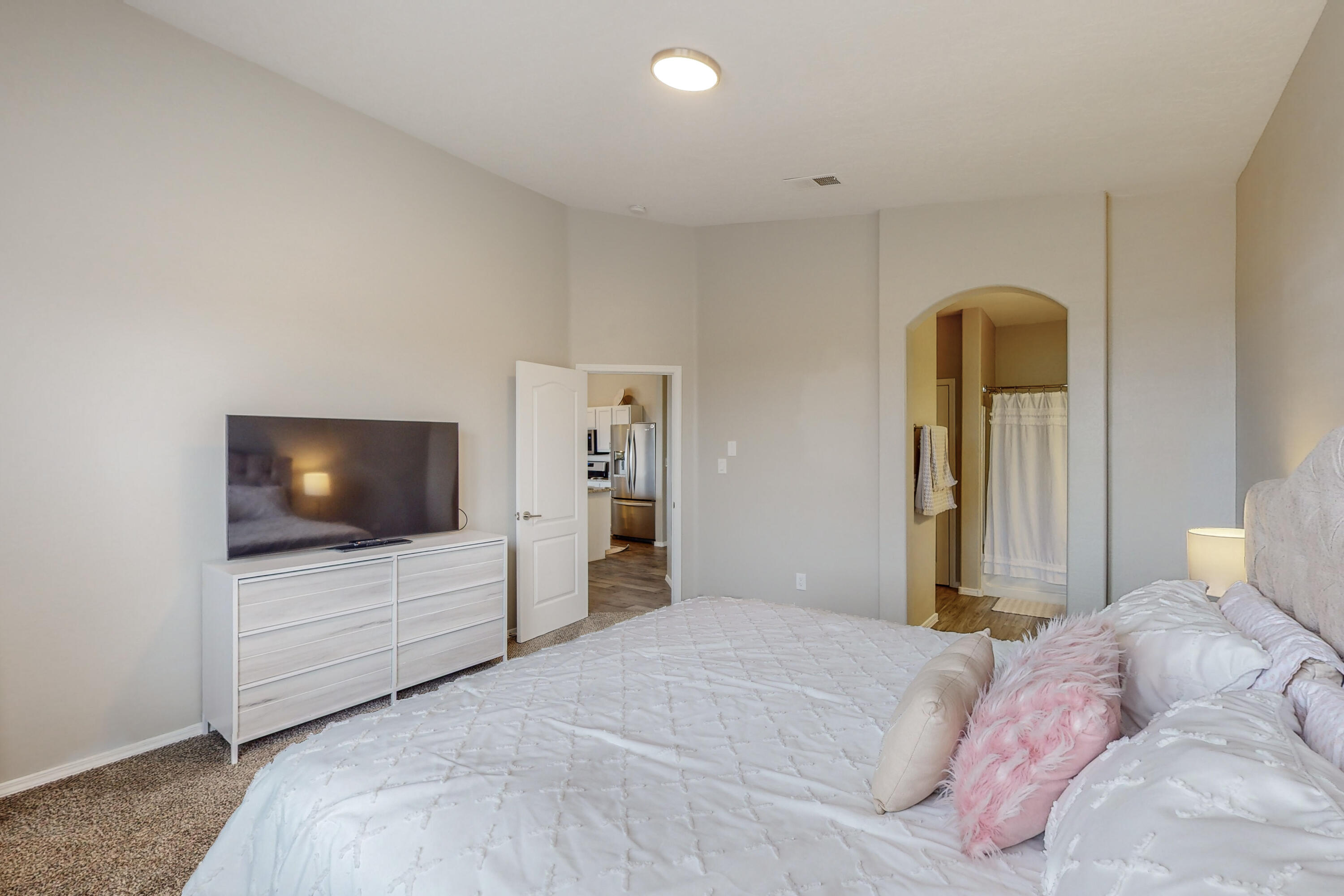 7215 WILLIAMSBURG Road NW