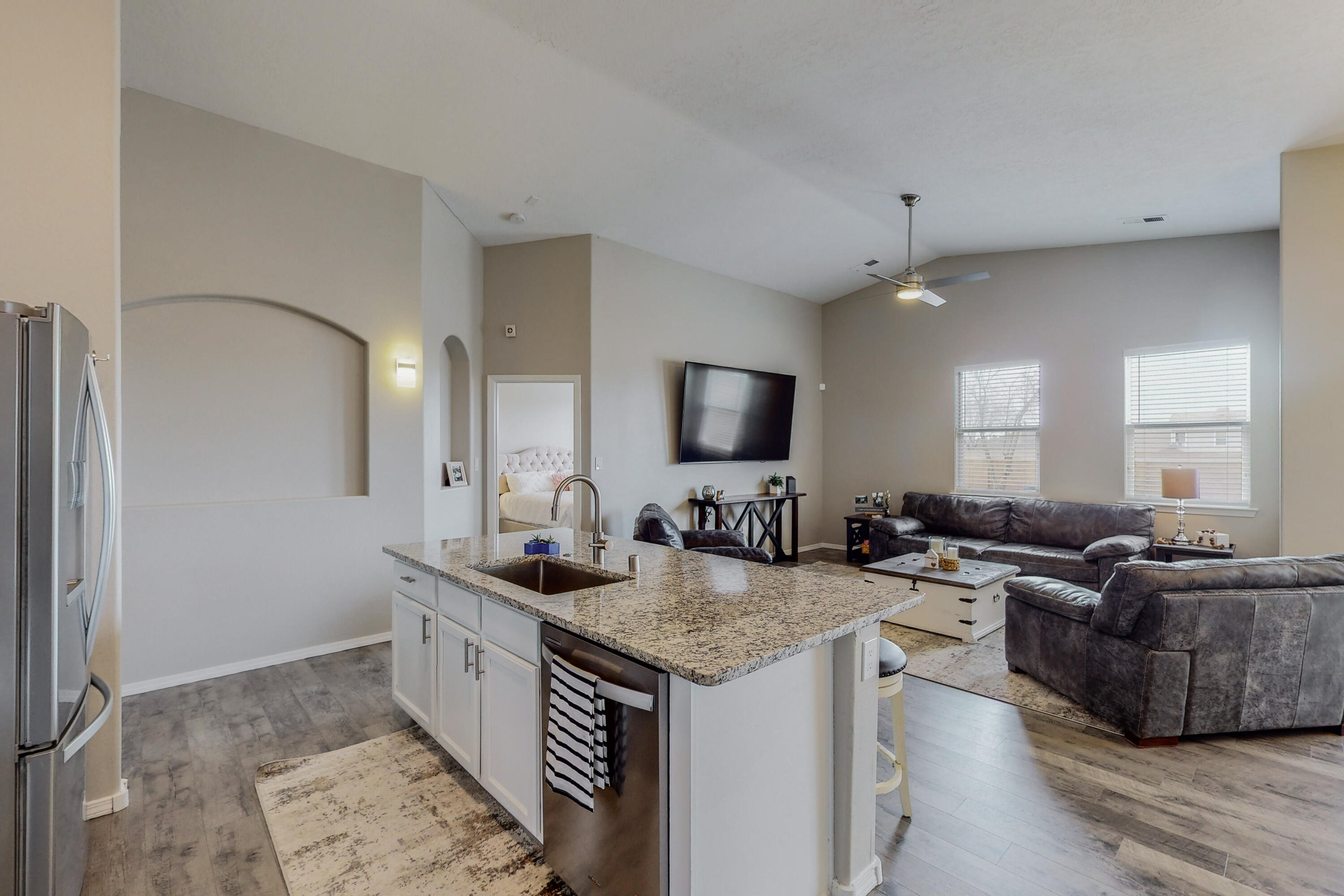 7215 WILLIAMSBURG Road NW