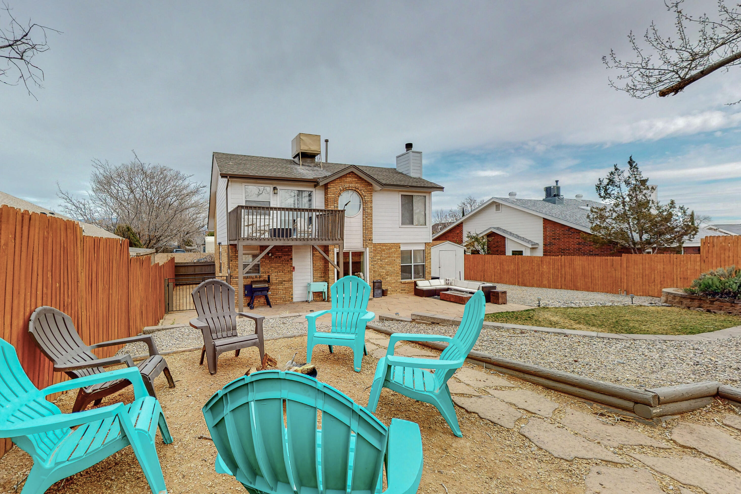 7115 SUNROSE Drive NW