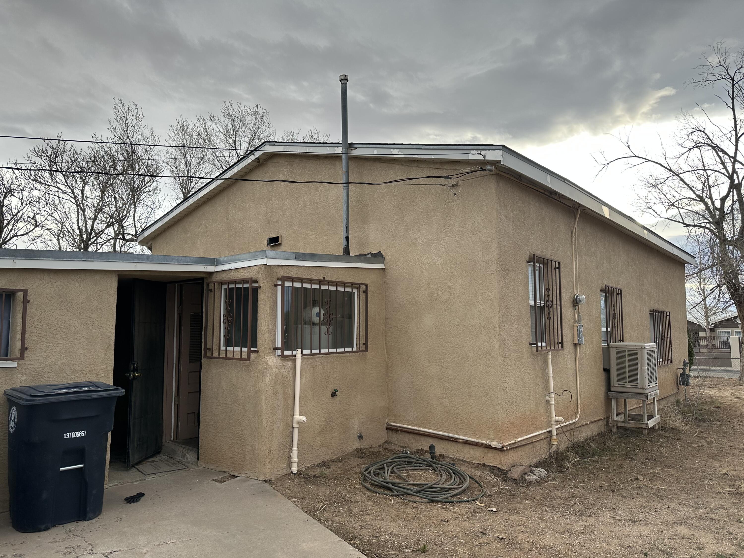 346 ALCAZAR Street NE