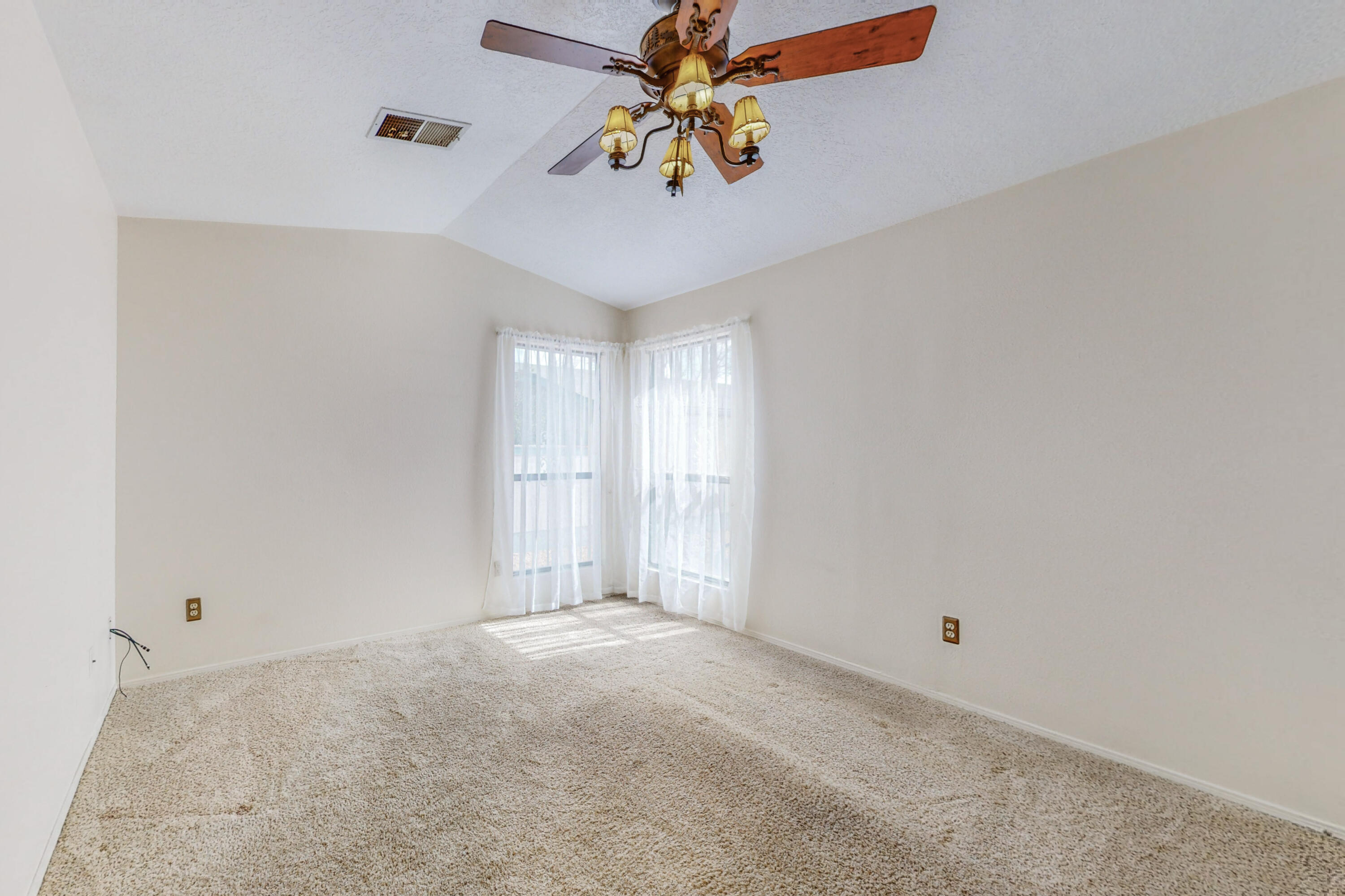 4765 Platinum Drive NE