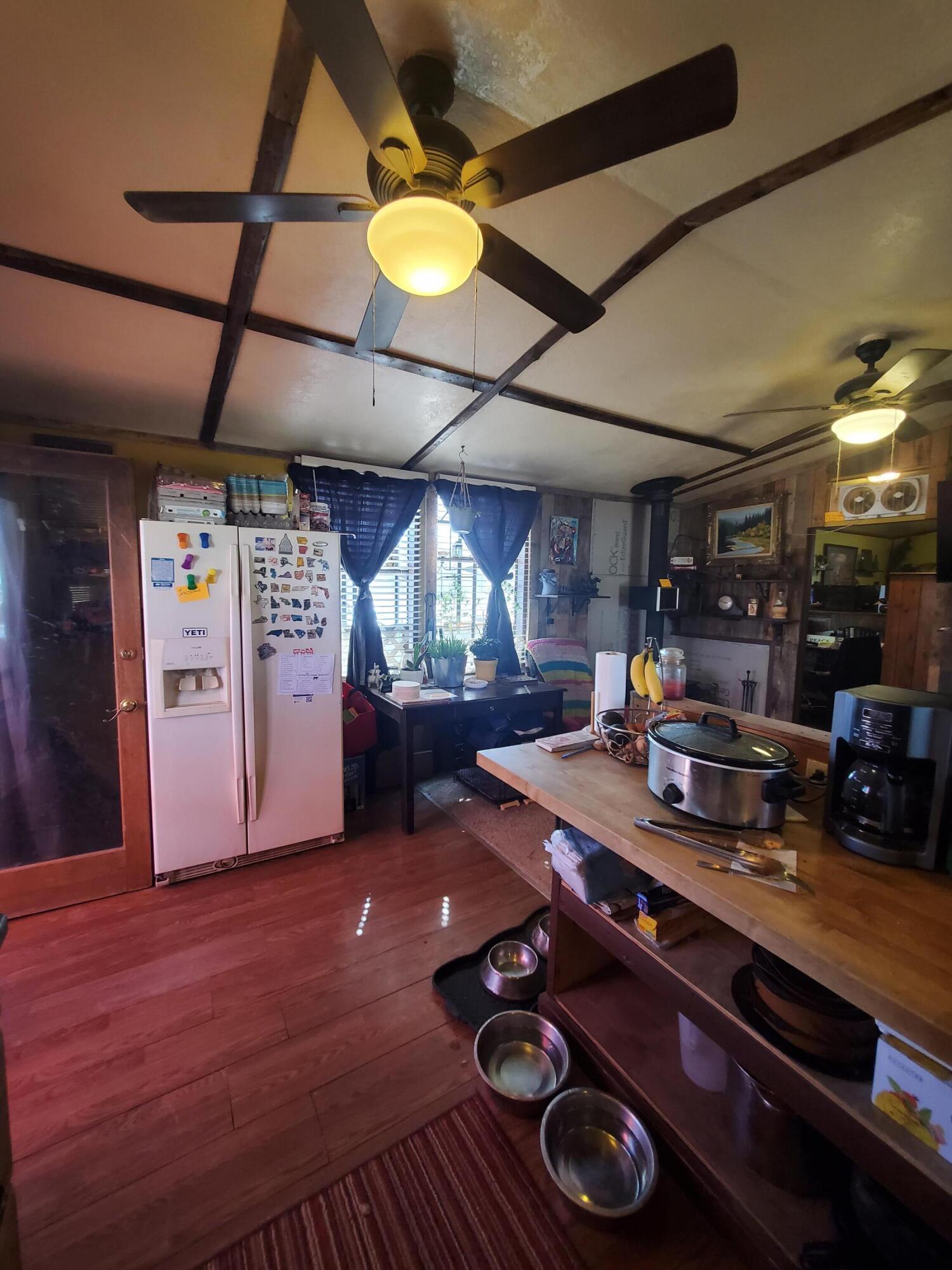 25 Ranchitos Road