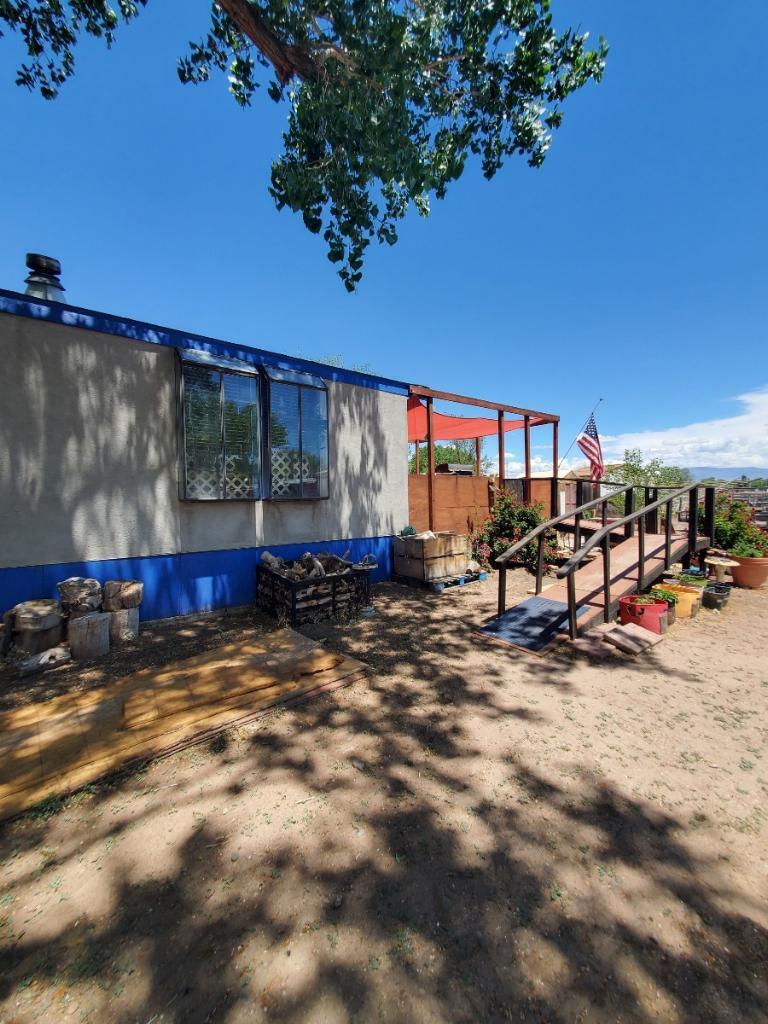 25 Ranchitos Road