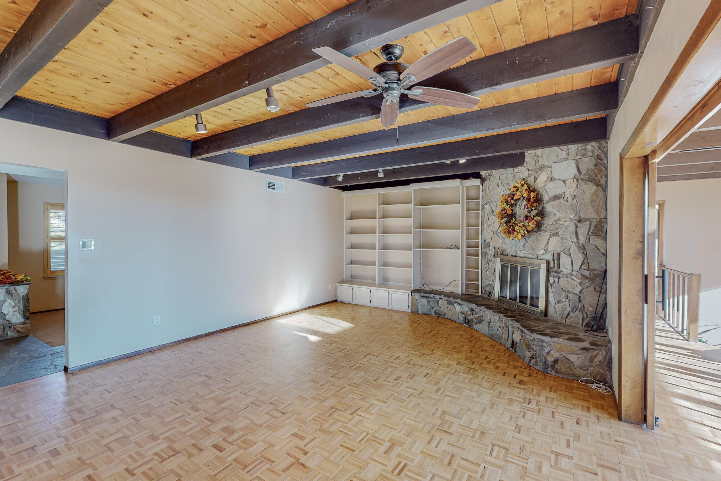 4101 Camino De La Sierra NE
