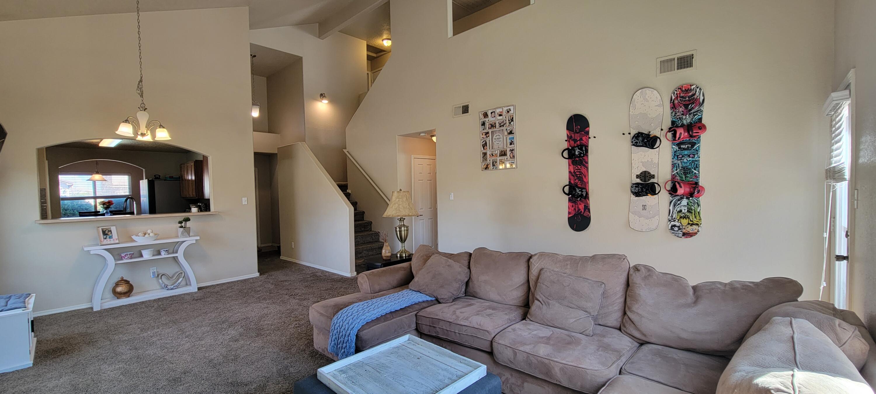 2102 MARGARITA Drive SE
