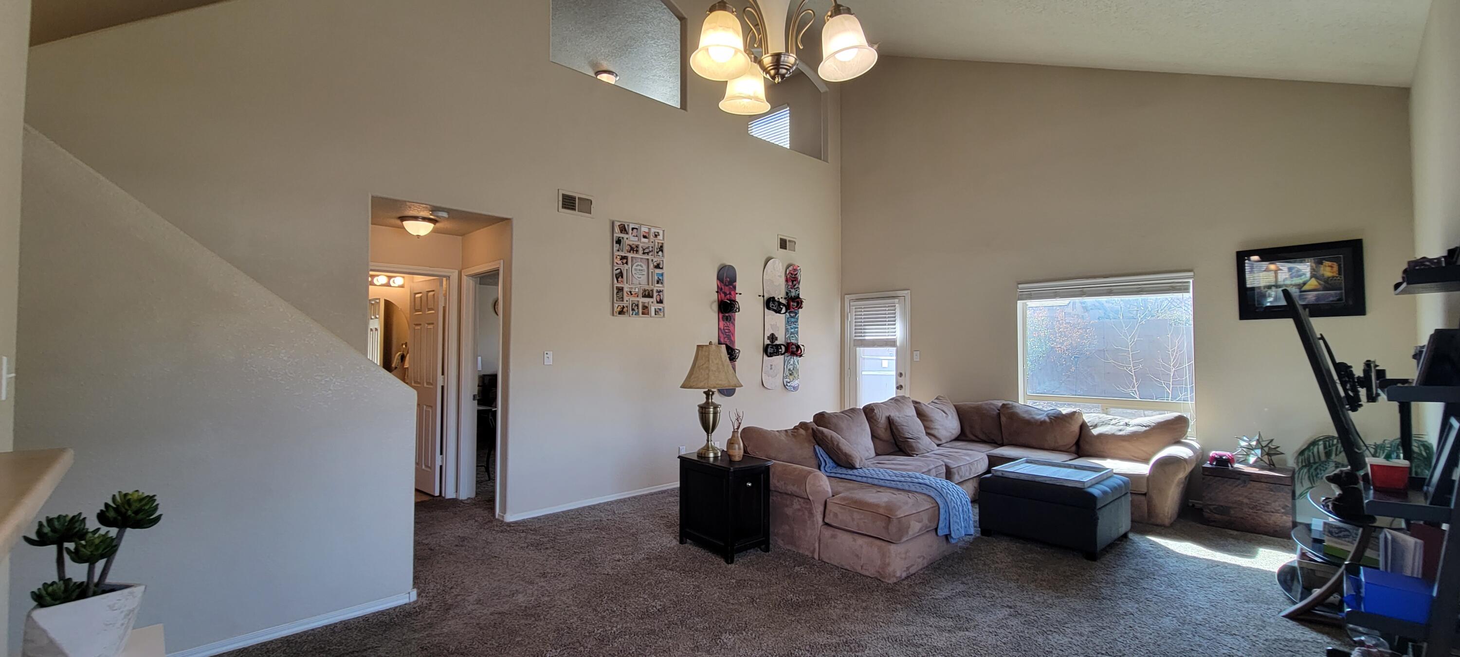 2102 MARGARITA Drive SE