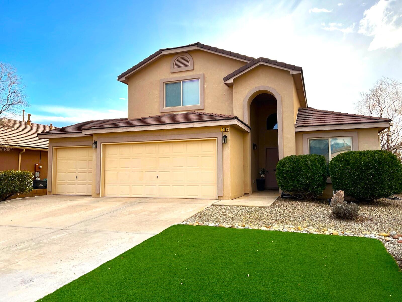 2102 MARGARITA Drive SE