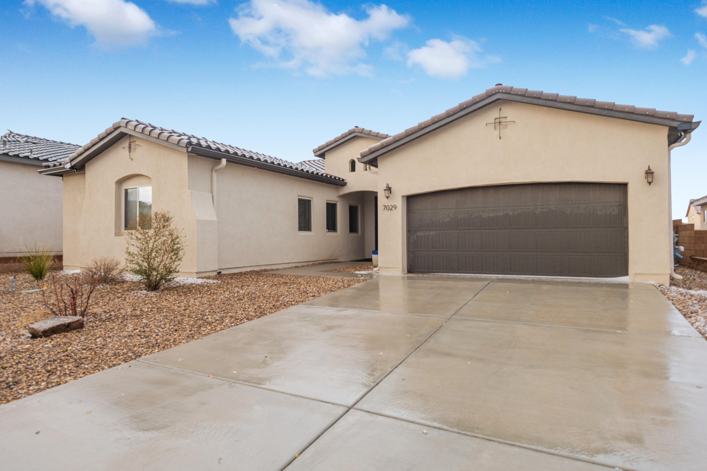 7029 CLEARY Loop NE