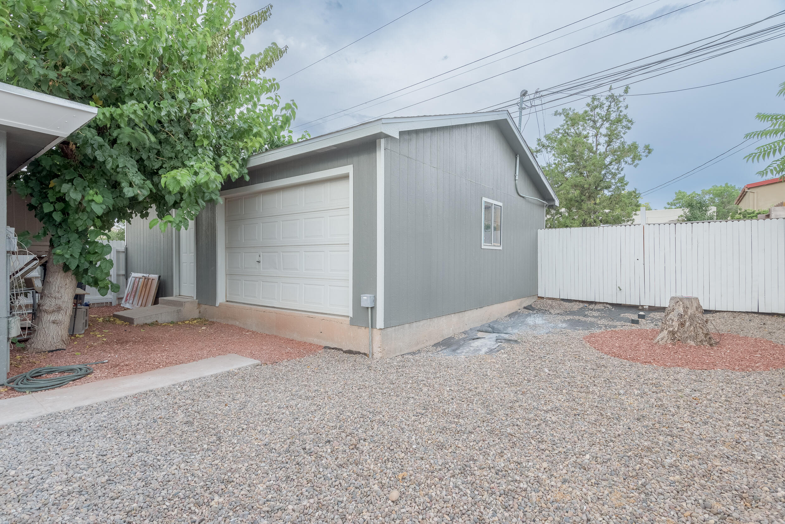 400 Wellesley Drive SE
