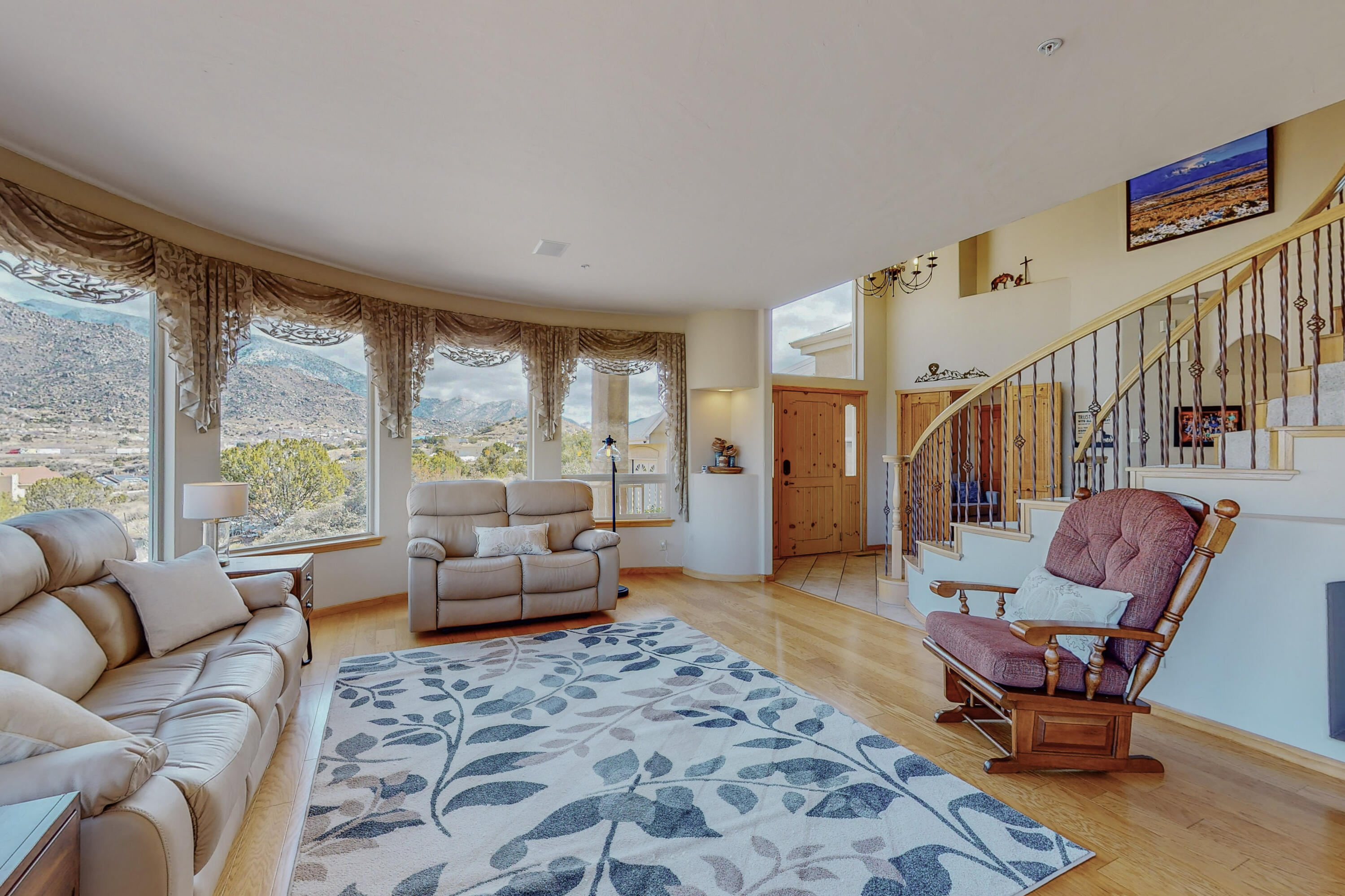 18 Desert Mountain Road SE