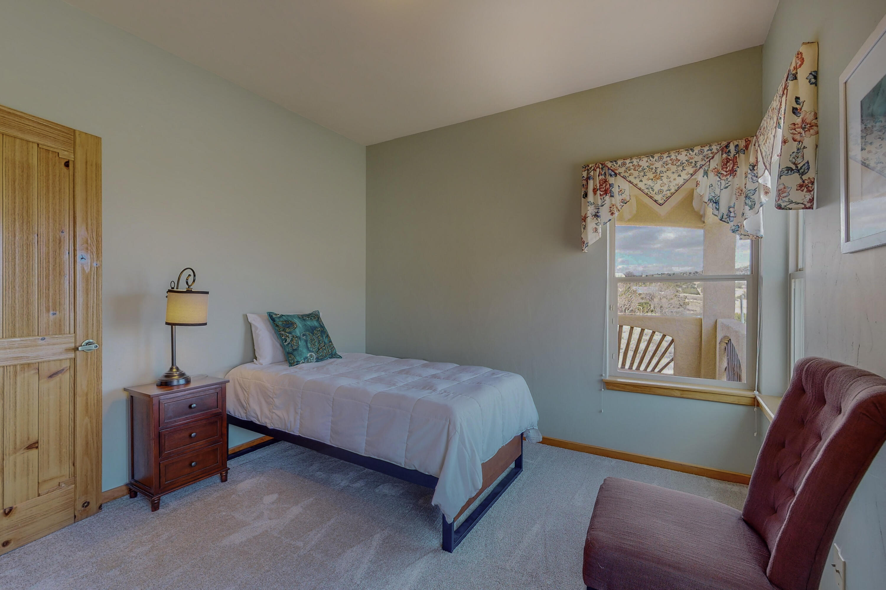 18 Desert Mountain Road SE