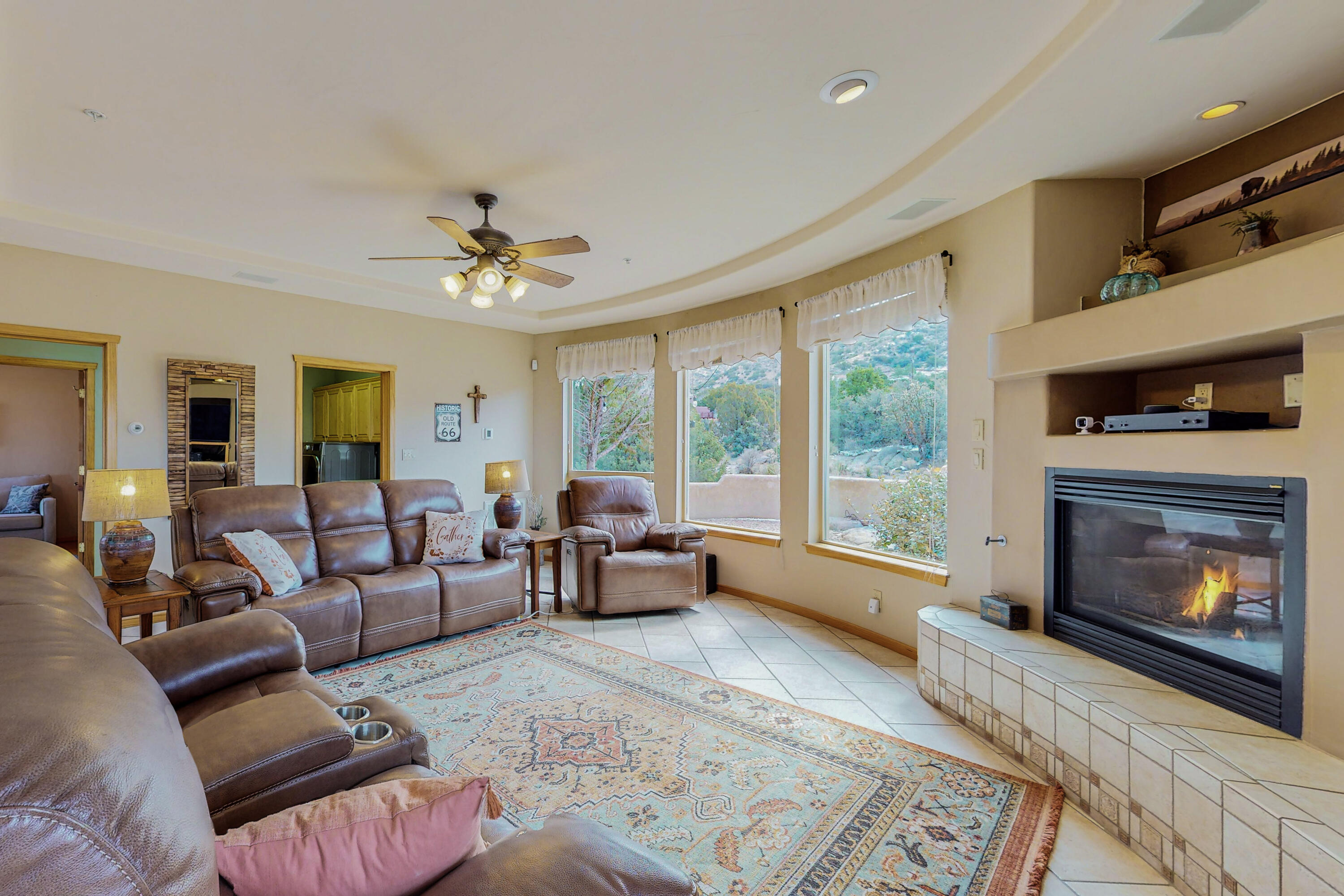 18 Desert Mountain Road SE