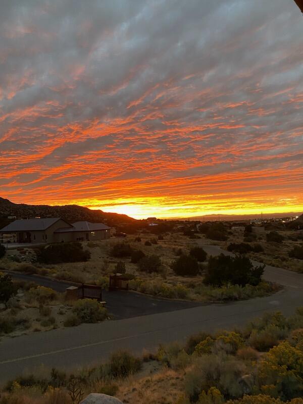 18 Desert Mountain Road SE