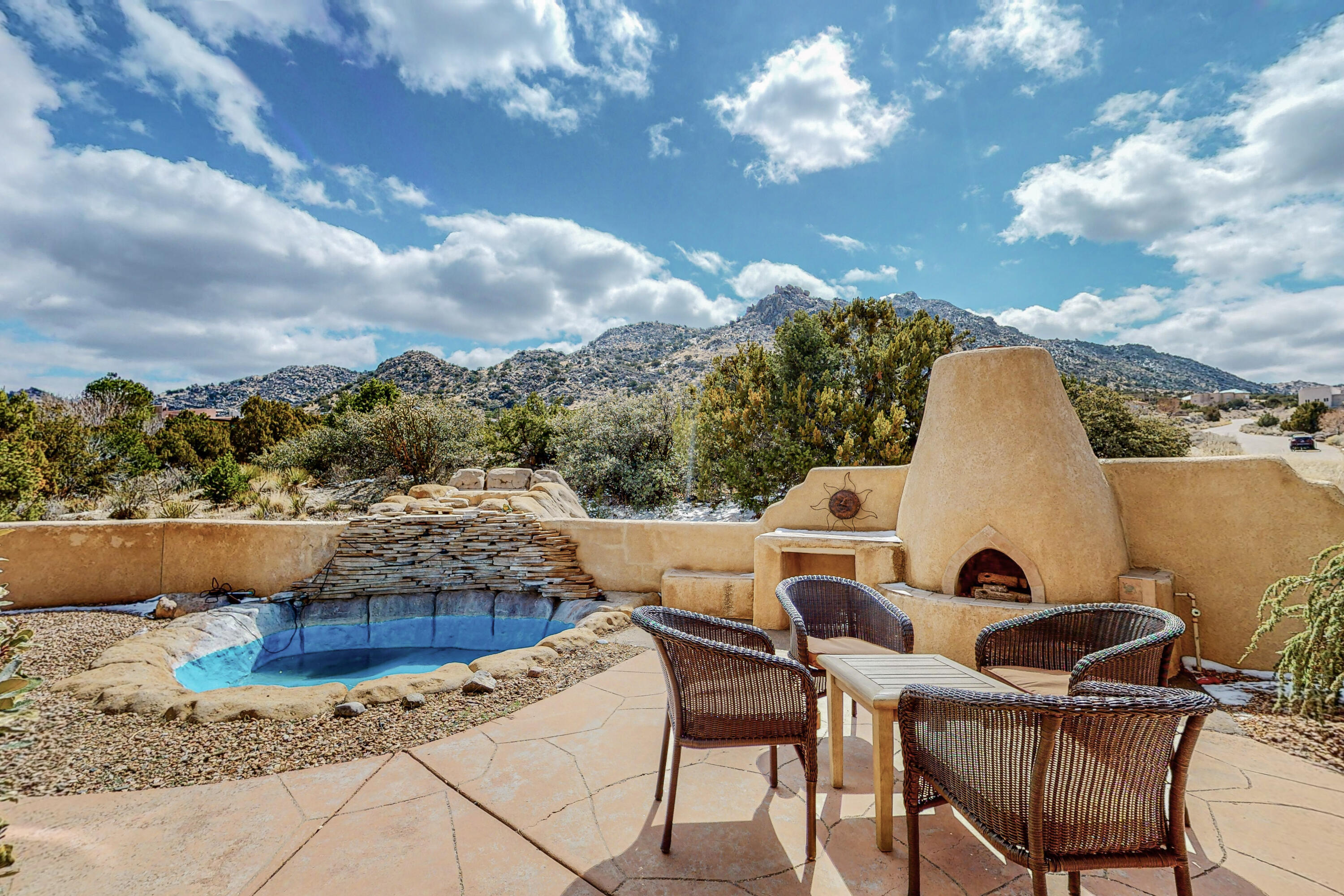 18 Desert Mountain Road SE