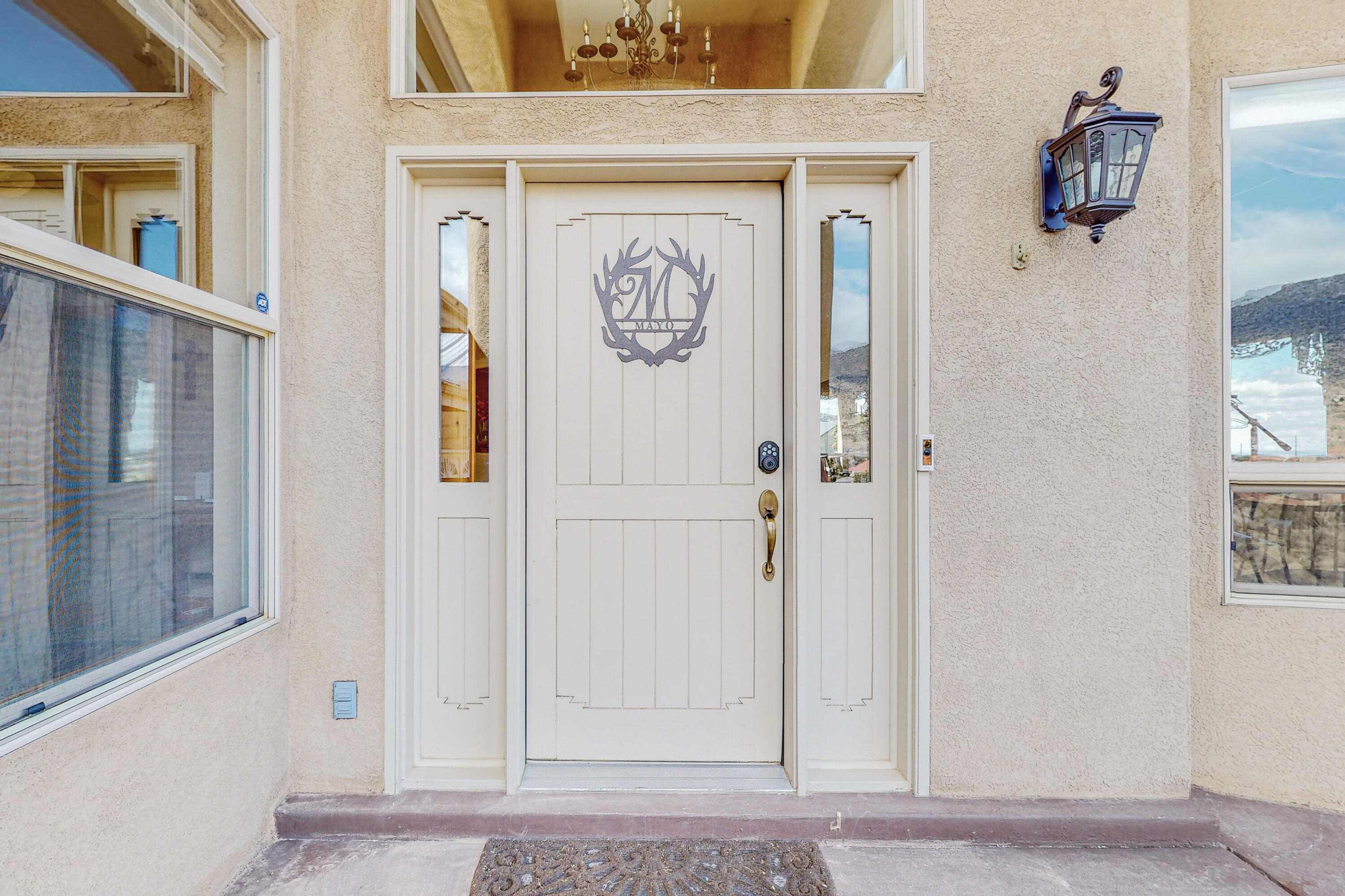 18 Desert Mountain Road SE