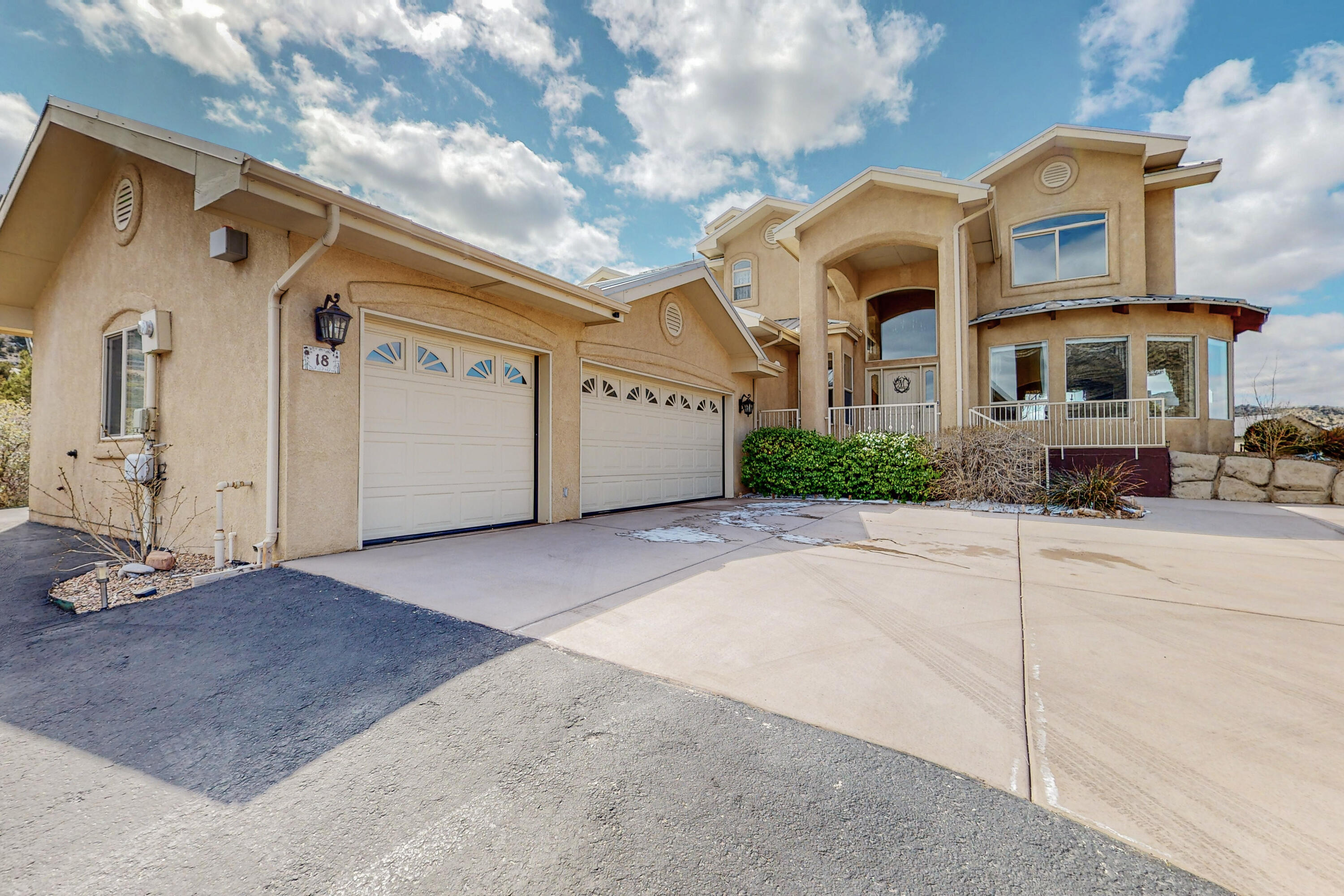18 Desert Mountain Road SE
