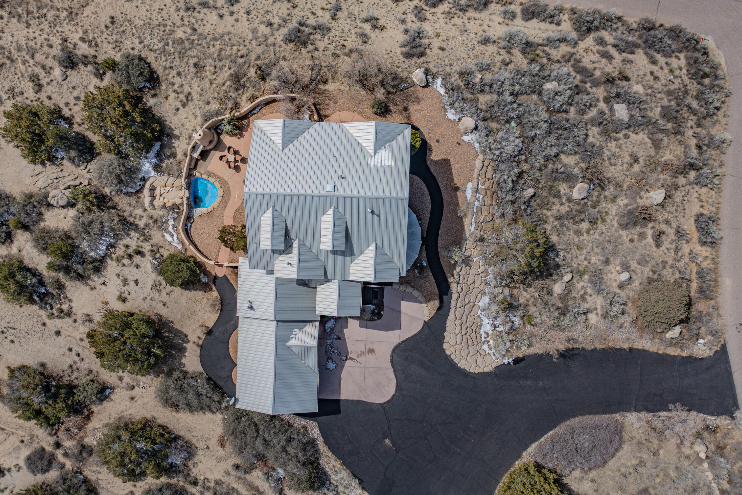 18 Desert Mountain Road SE