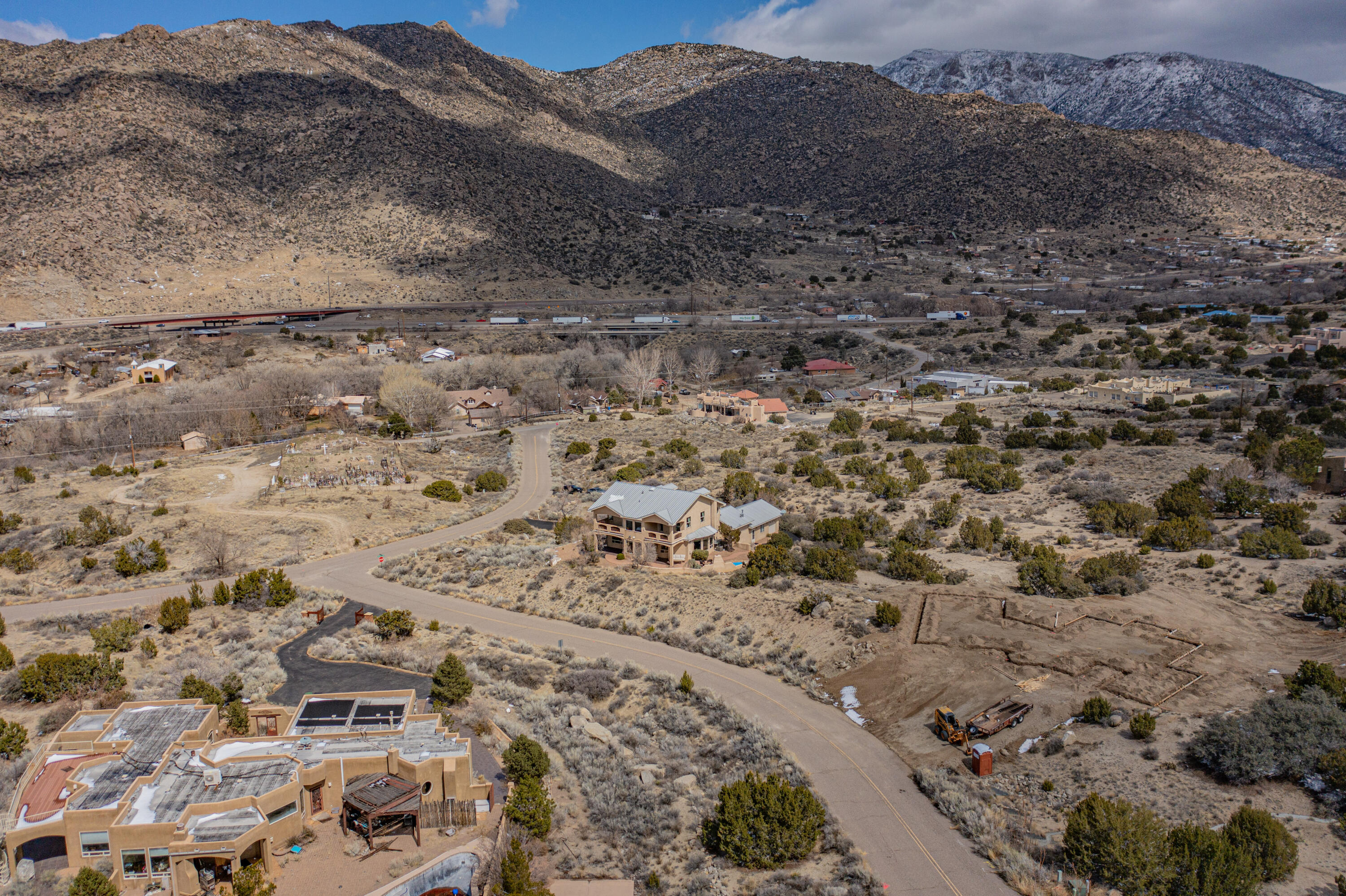 18 Desert Mountain Road SE