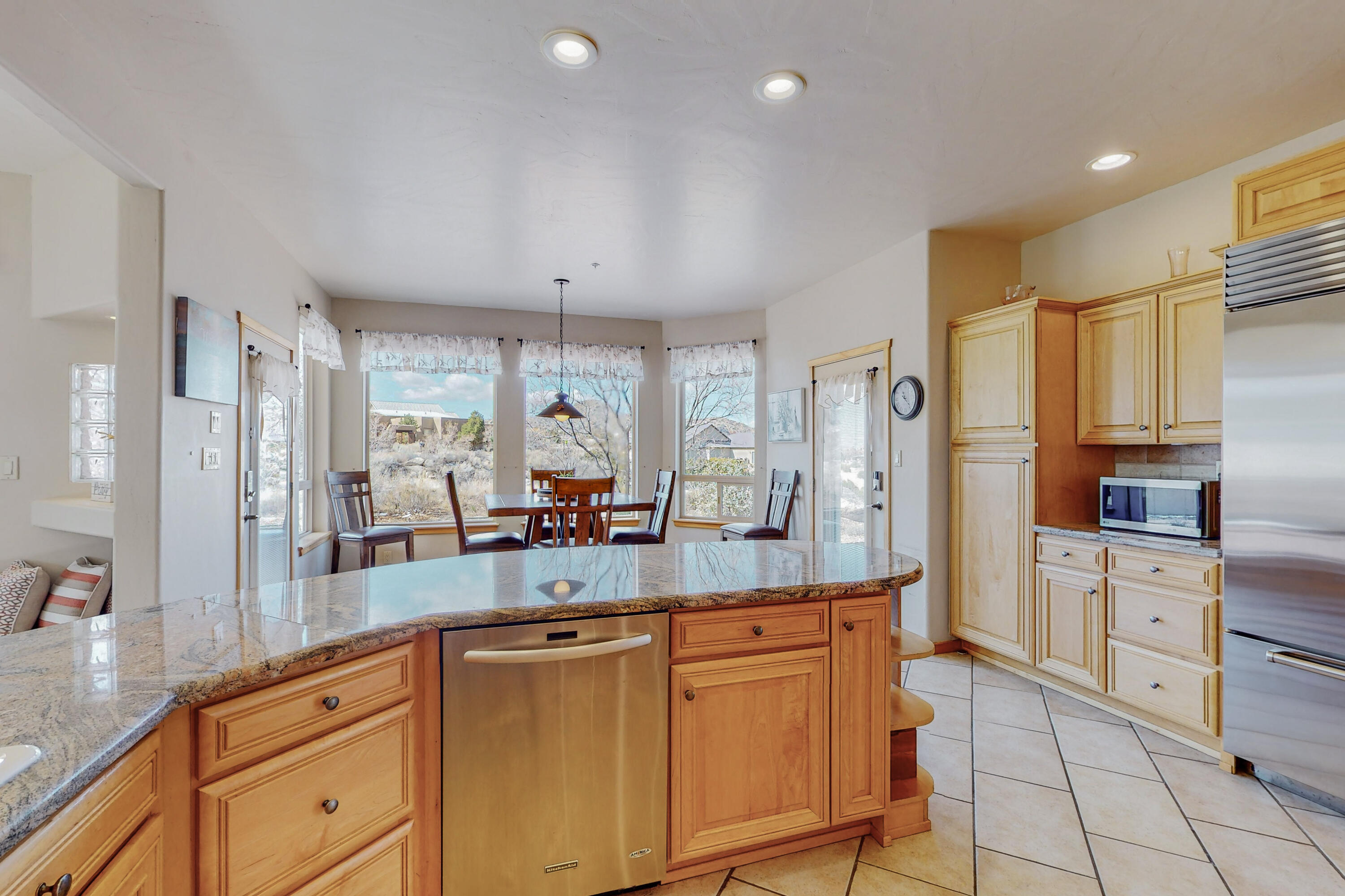18 Desert Mountain Road SE
