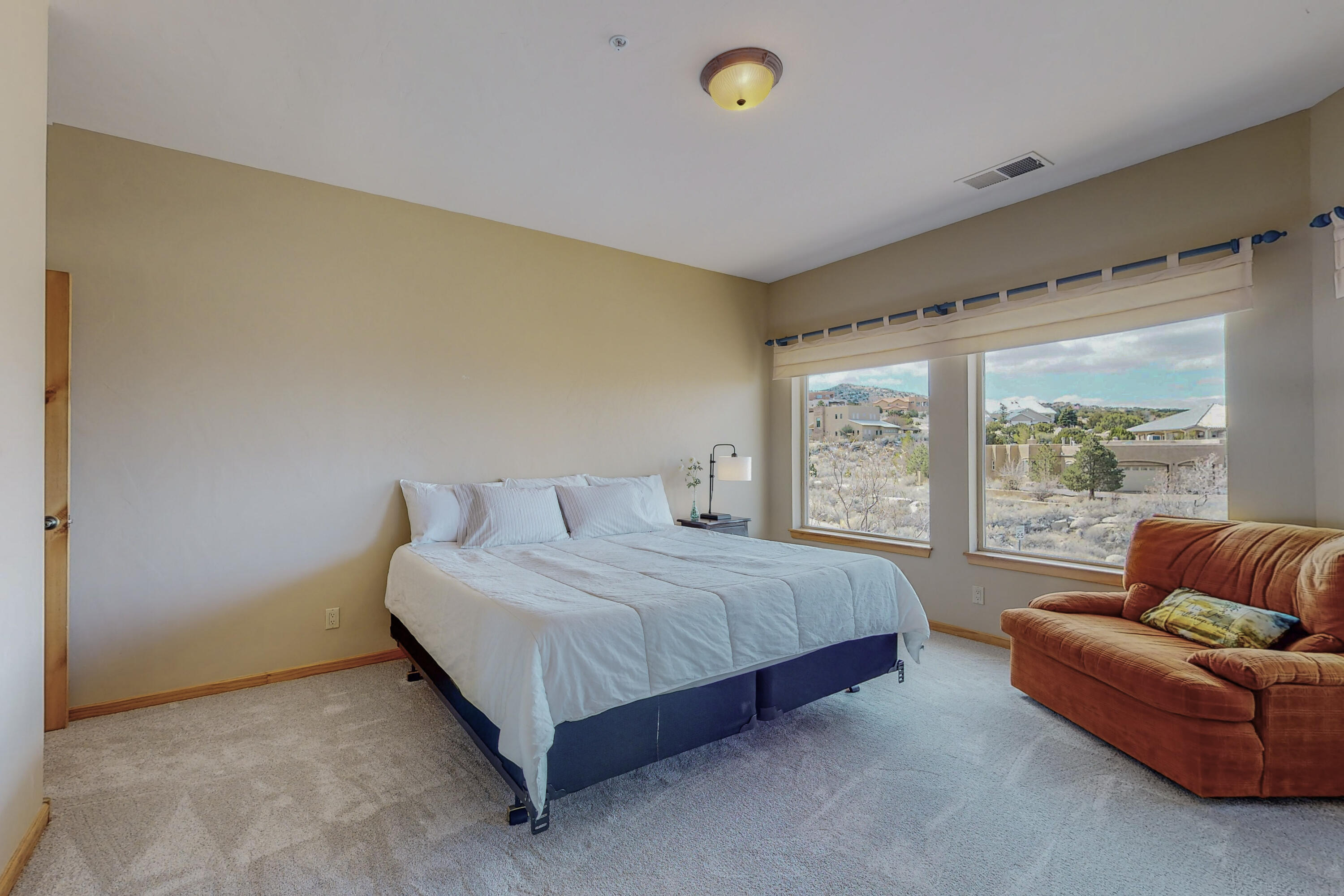 18 Desert Mountain Road SE
