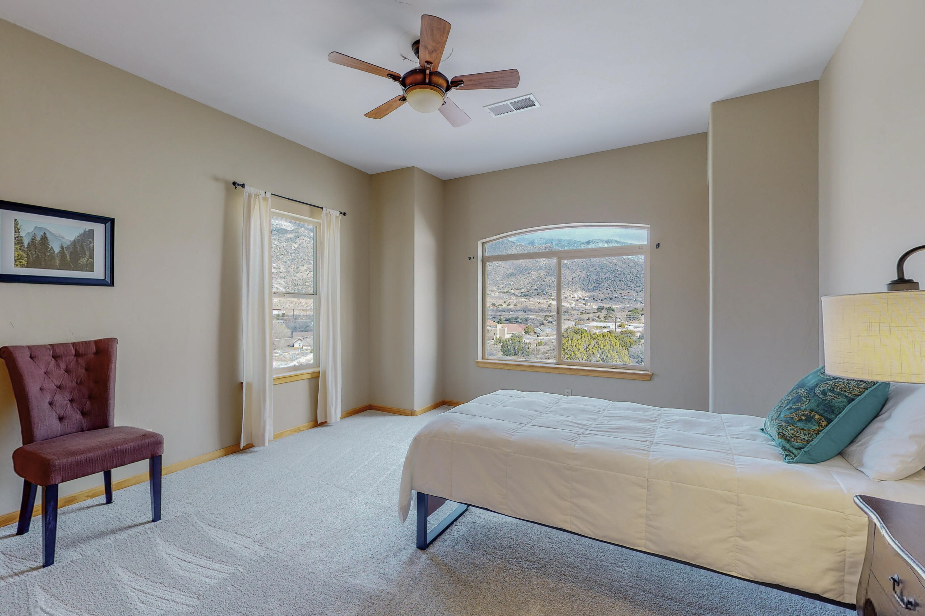 18 Desert Mountain Road SE