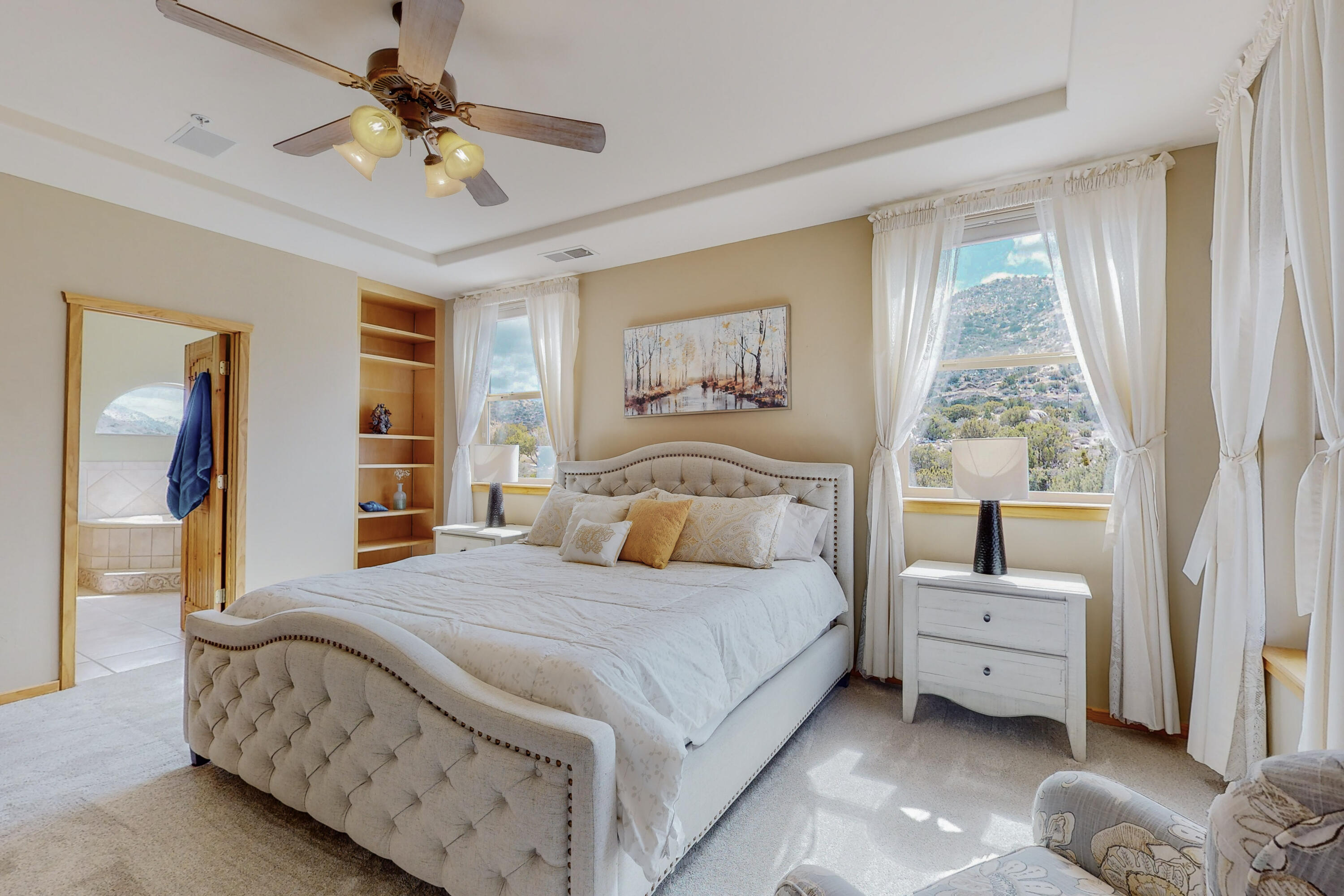 18 Desert Mountain Road SE
