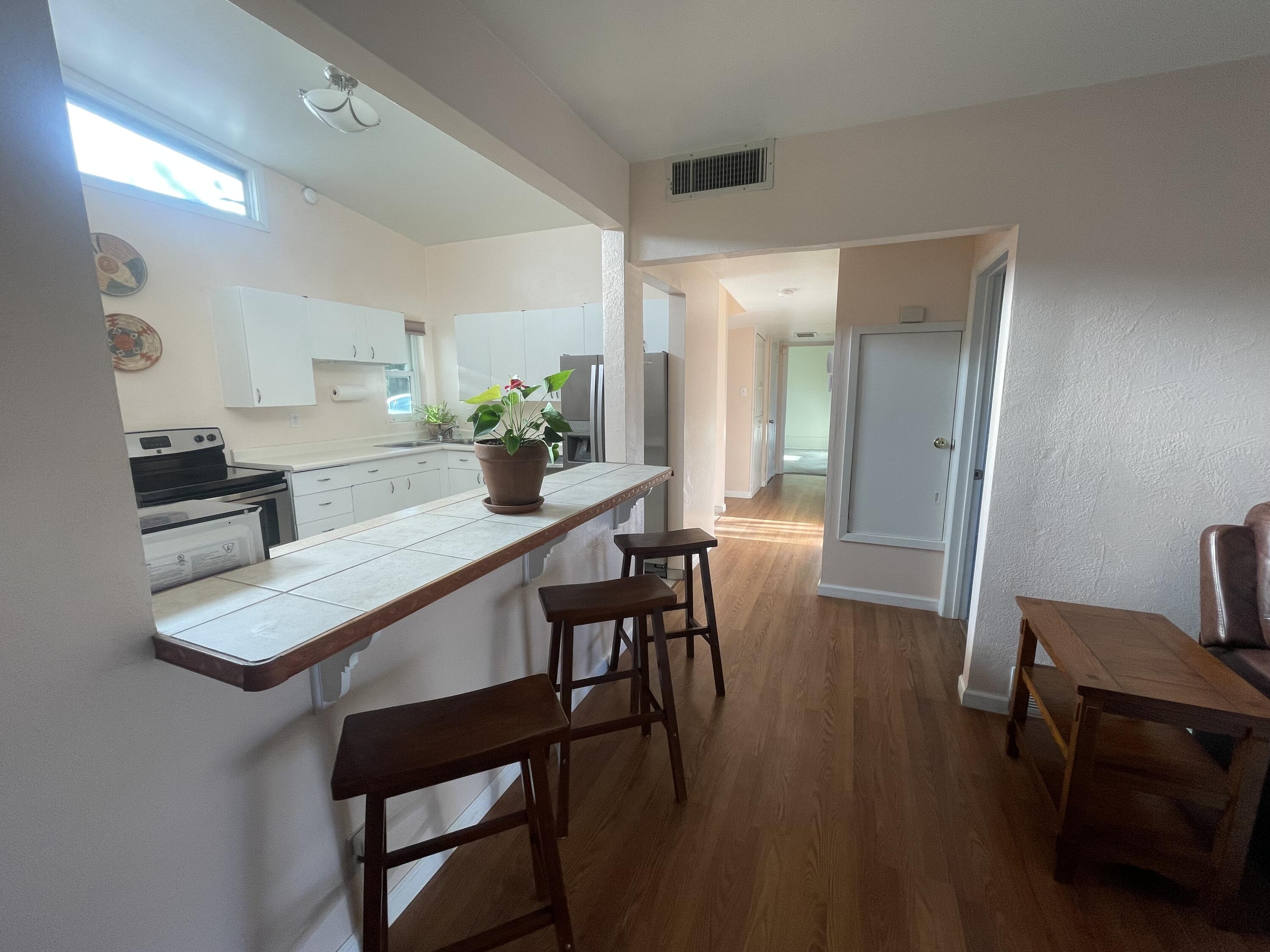 10523 Princess Jeanne Avenue NE