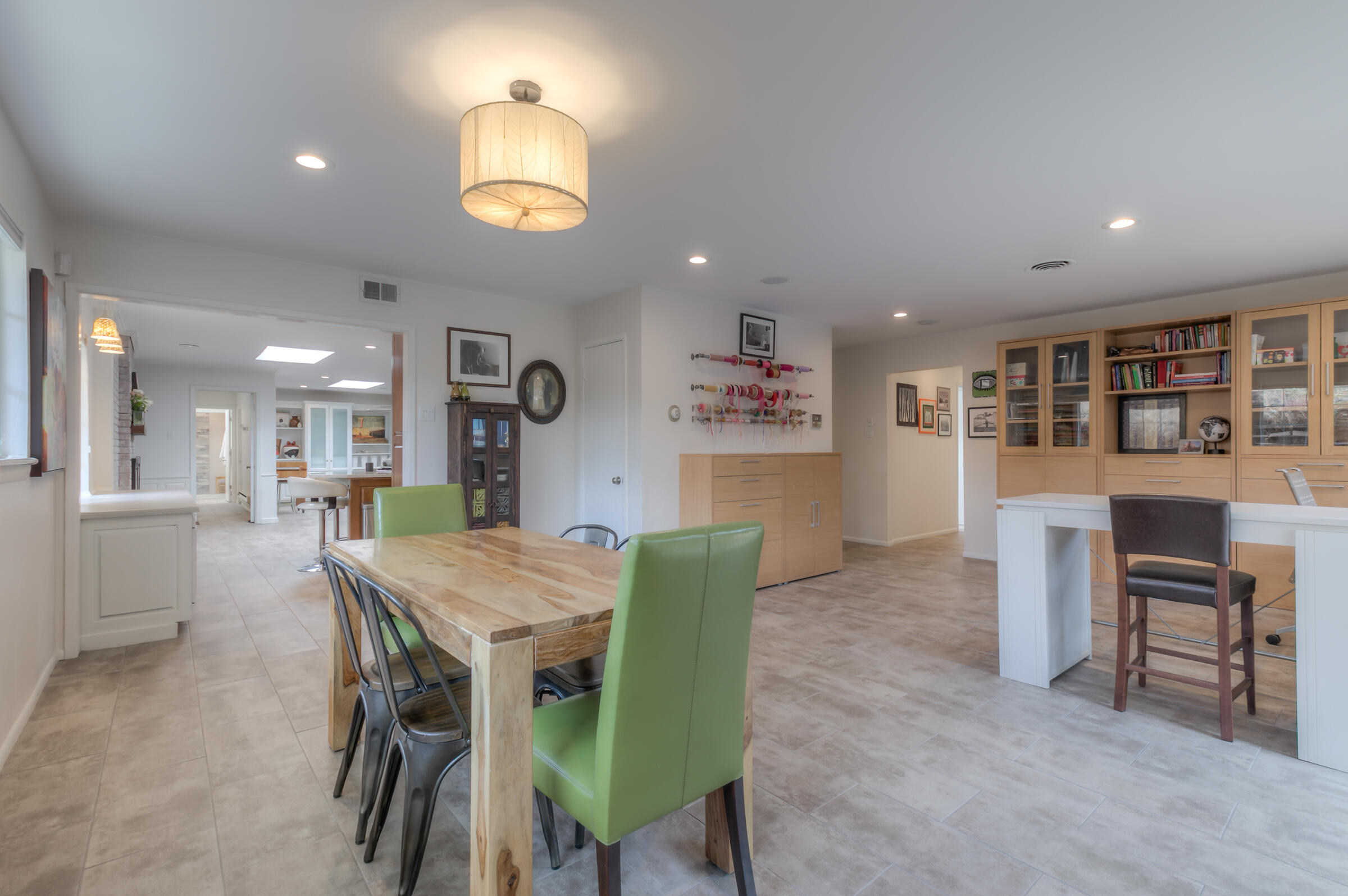 1437 Aliso Drive NE