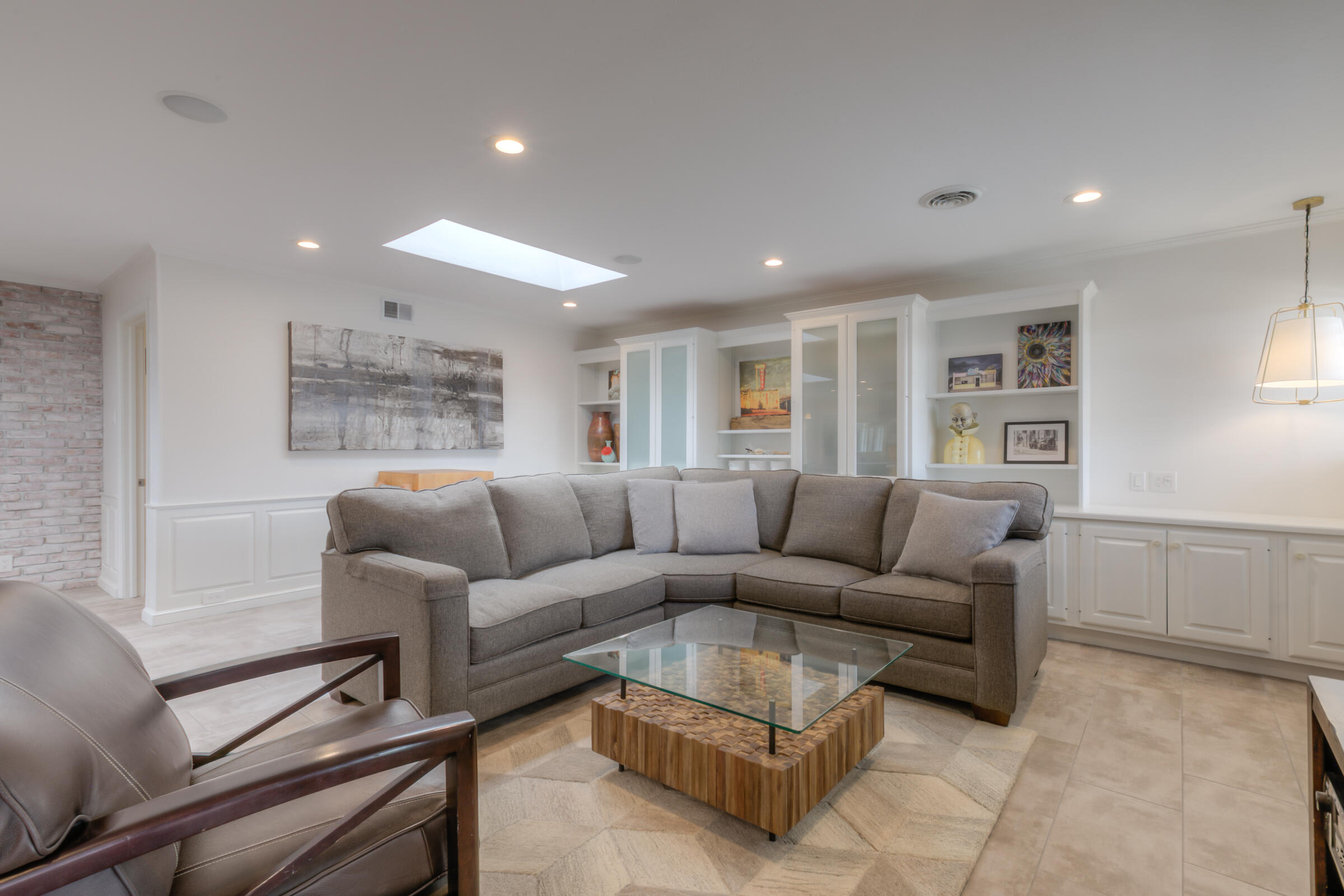 1437 Aliso Drive NE