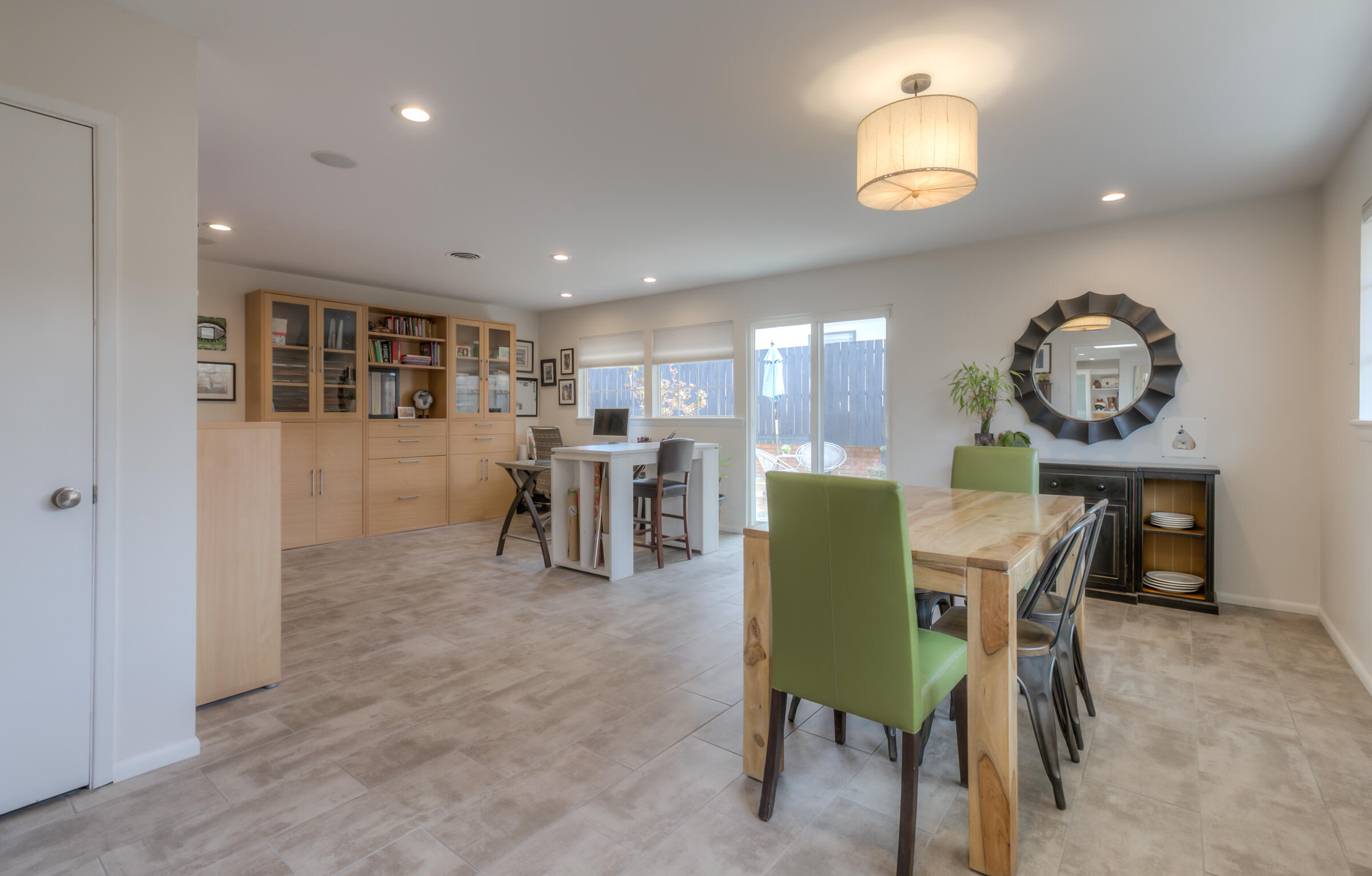 1437 Aliso Drive NE