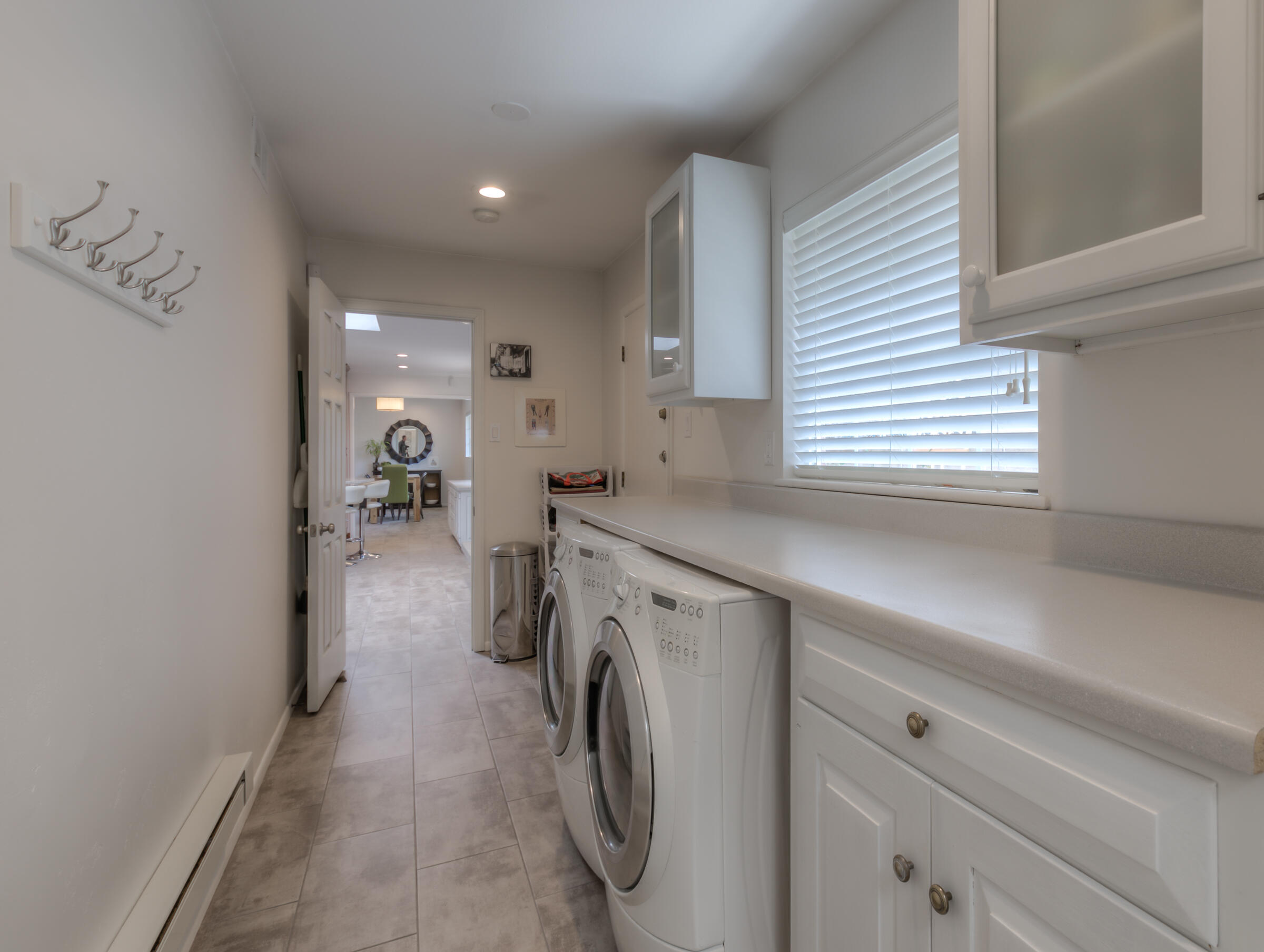 1437 Aliso Drive NE