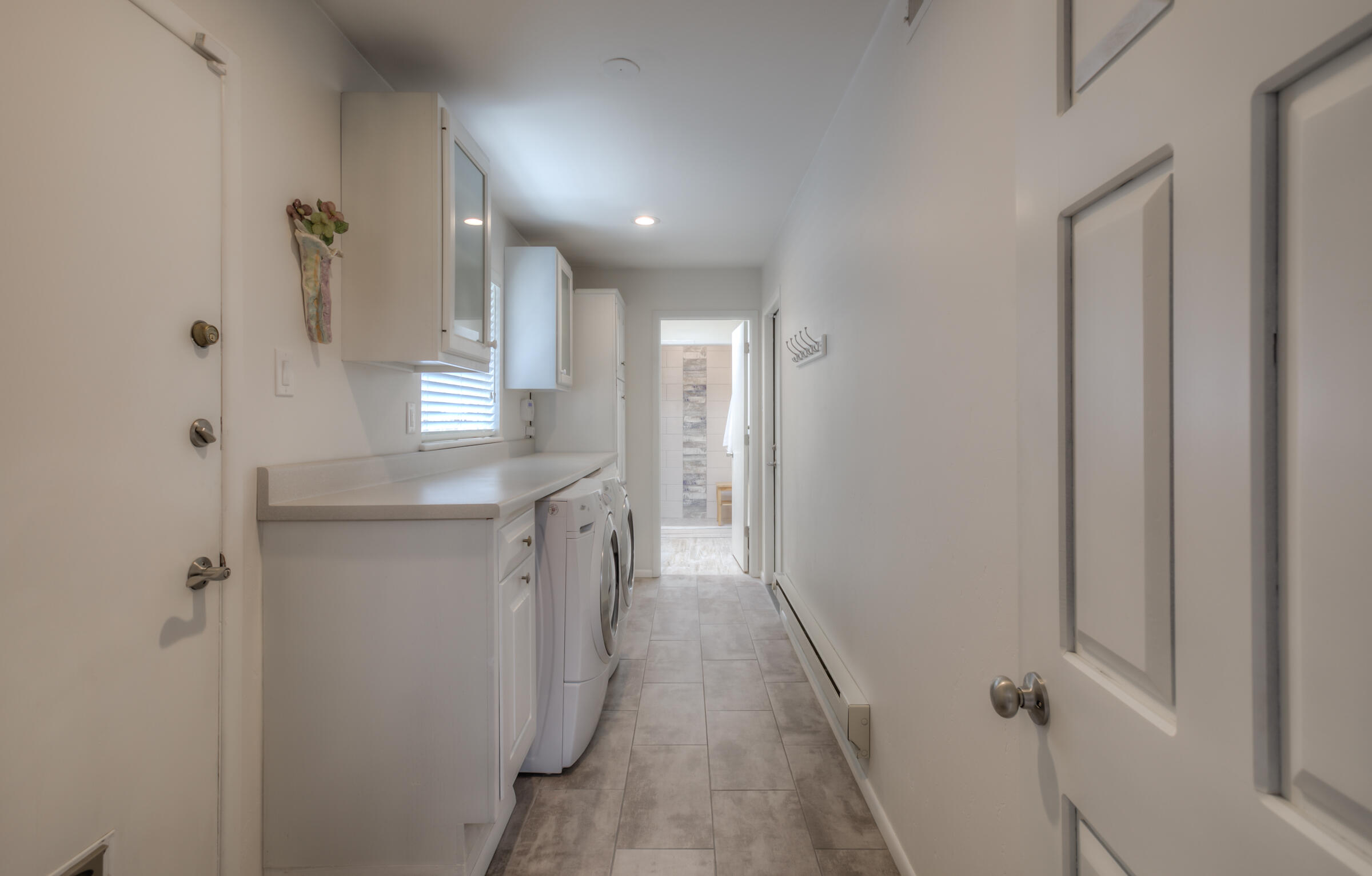 1437 Aliso Drive NE