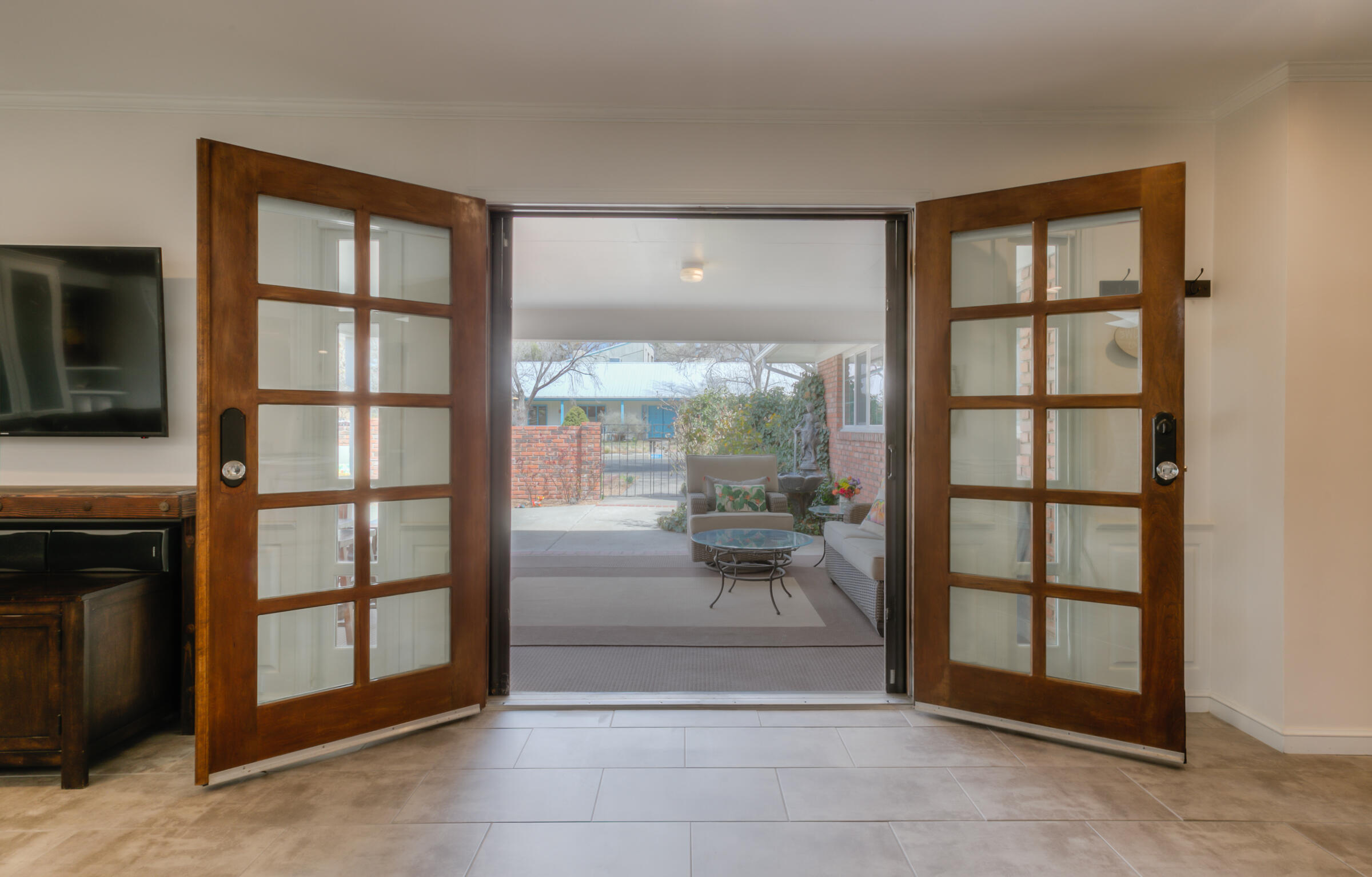 1437 Aliso Drive NE