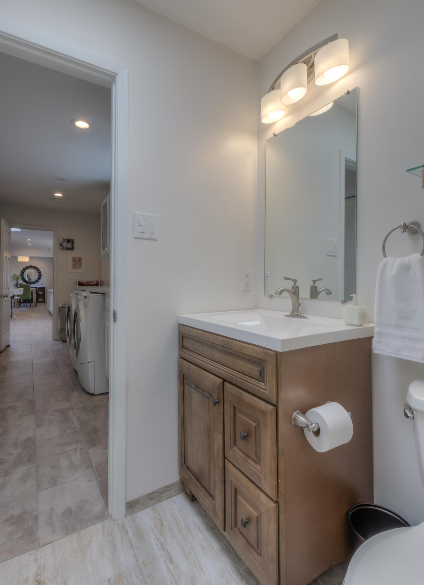 1437 Aliso Drive NE