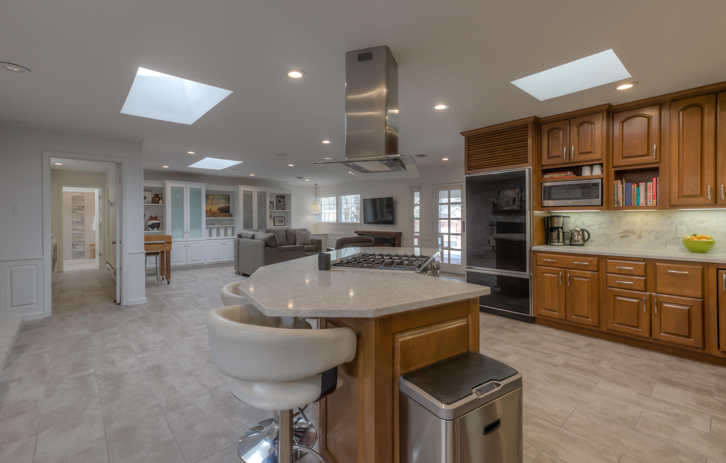1437 Aliso Drive NE