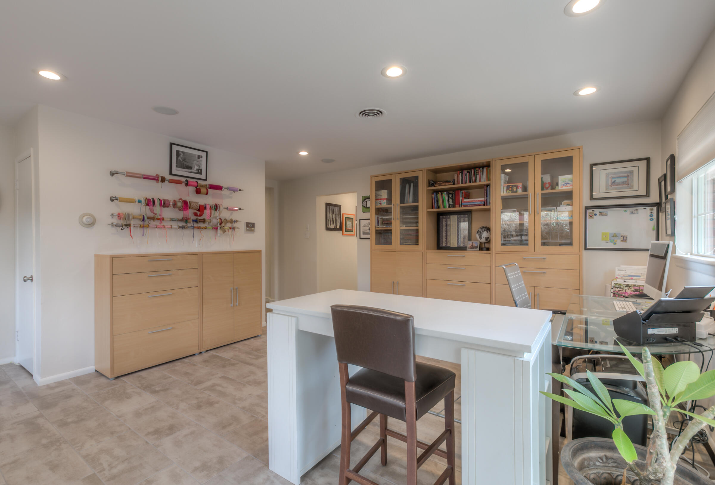 1437 Aliso Drive NE