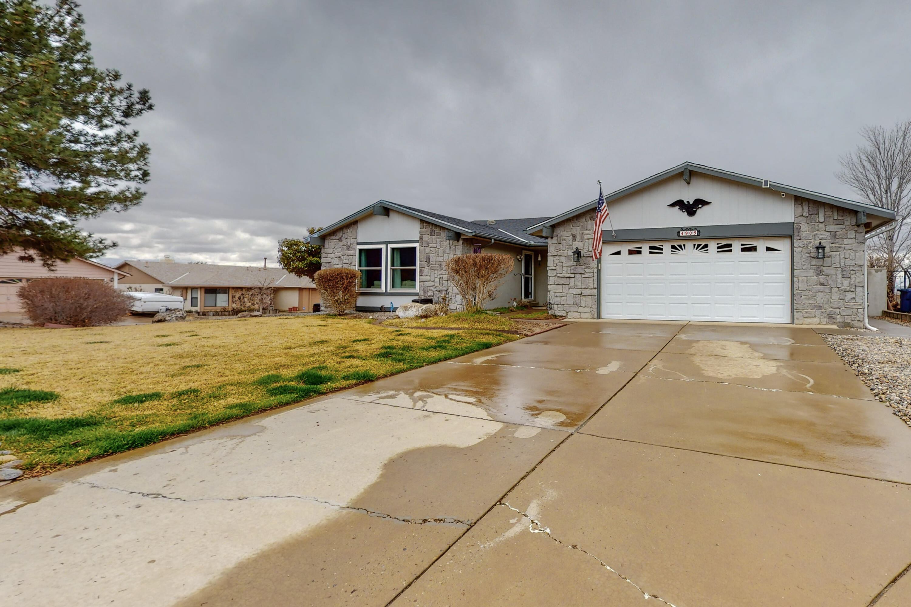 4905 Danube Court NE