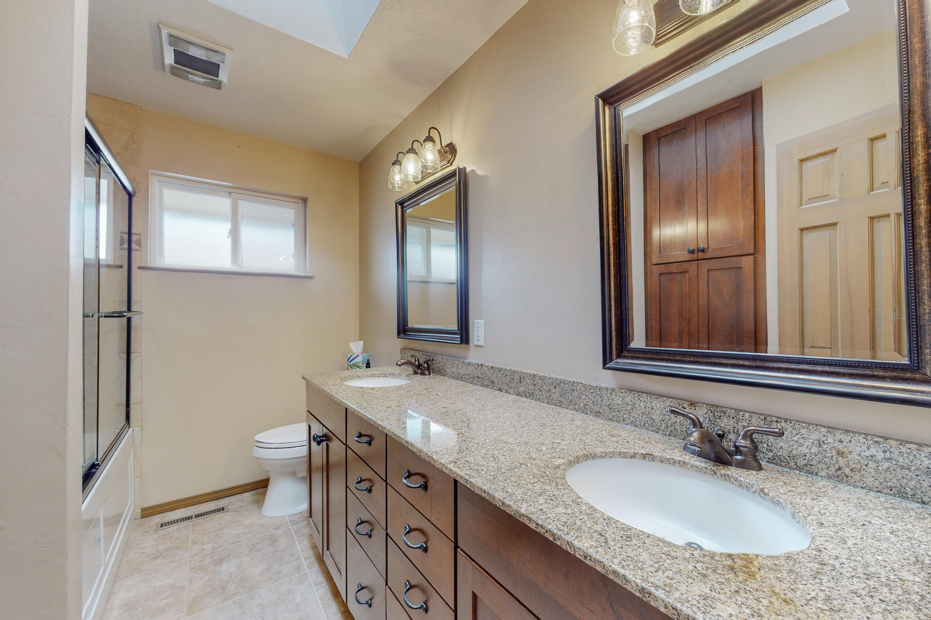 2833 Palo Alto Drive NE
