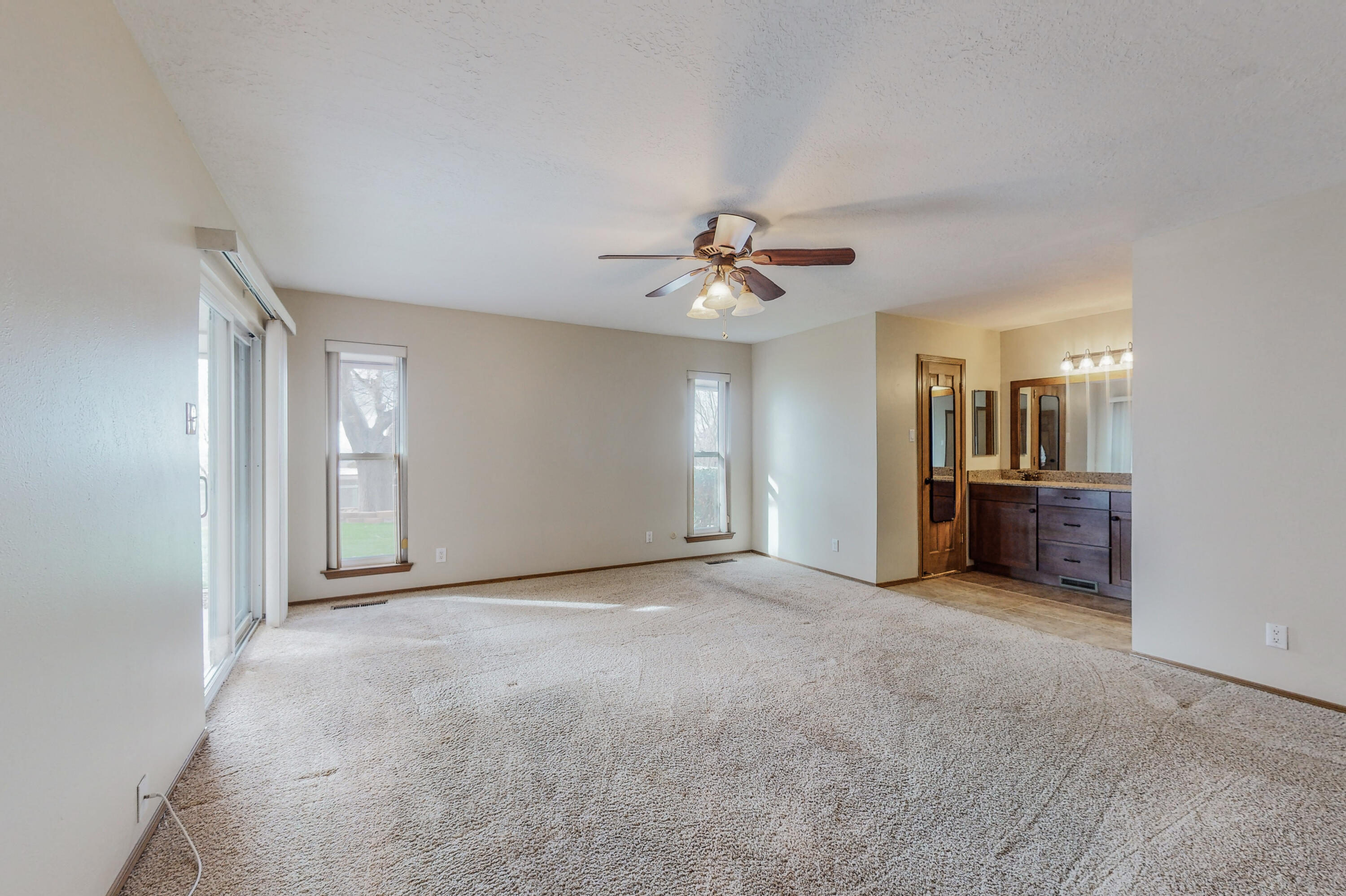 2833 Palo Alto Drive NE