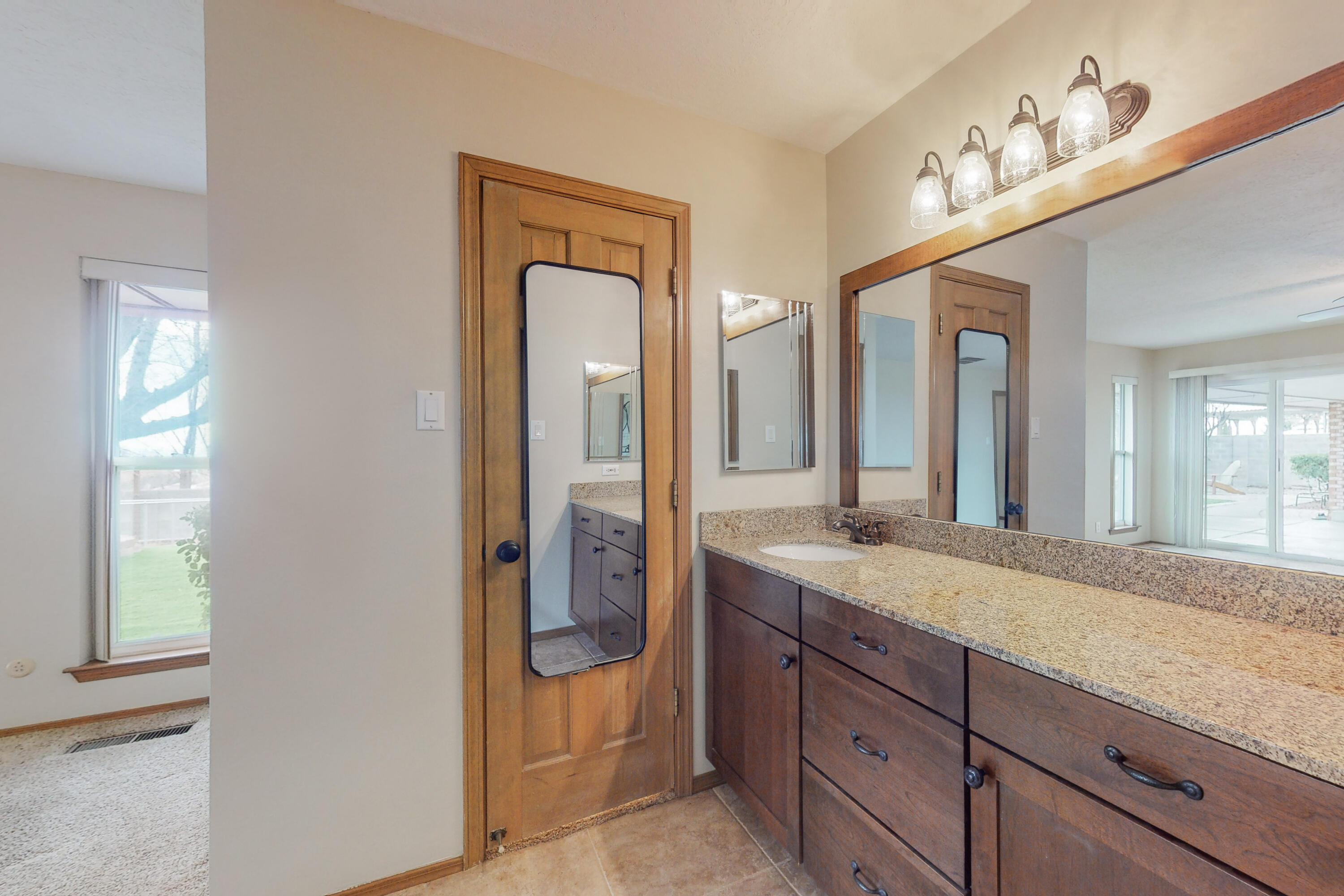 2833 Palo Alto Drive NE