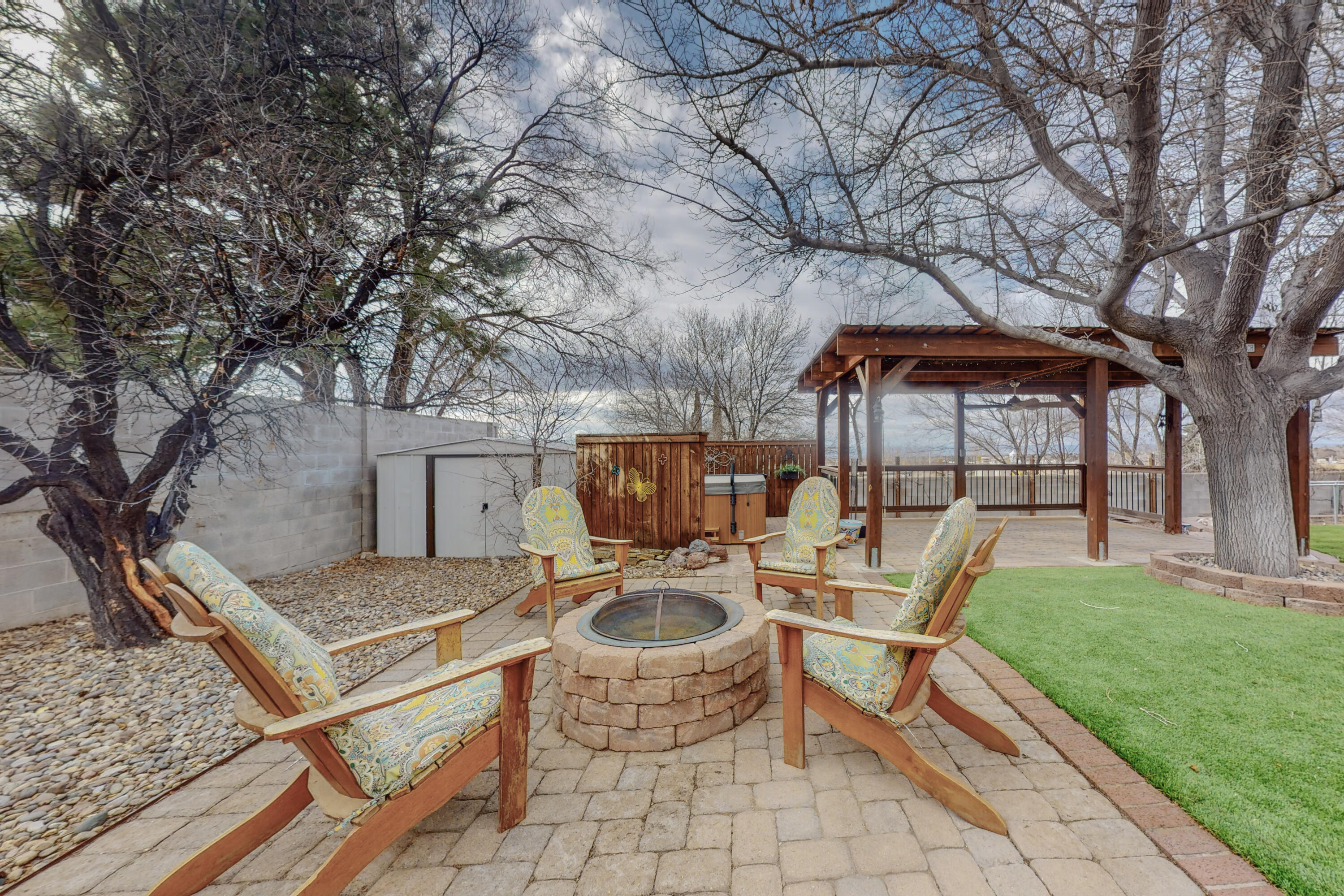 2833 Palo Alto Drive NE