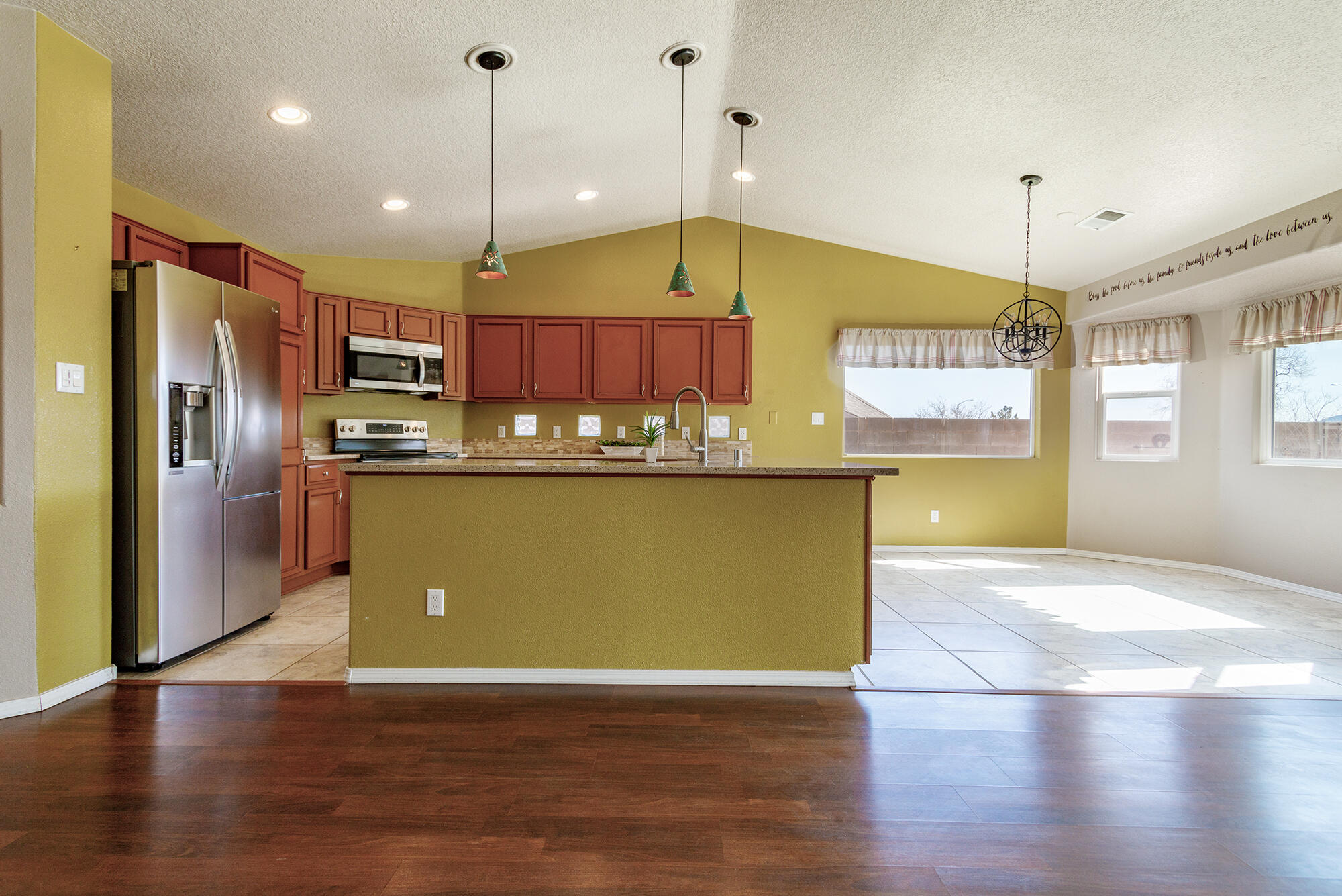 1324 Monterrey Road NE