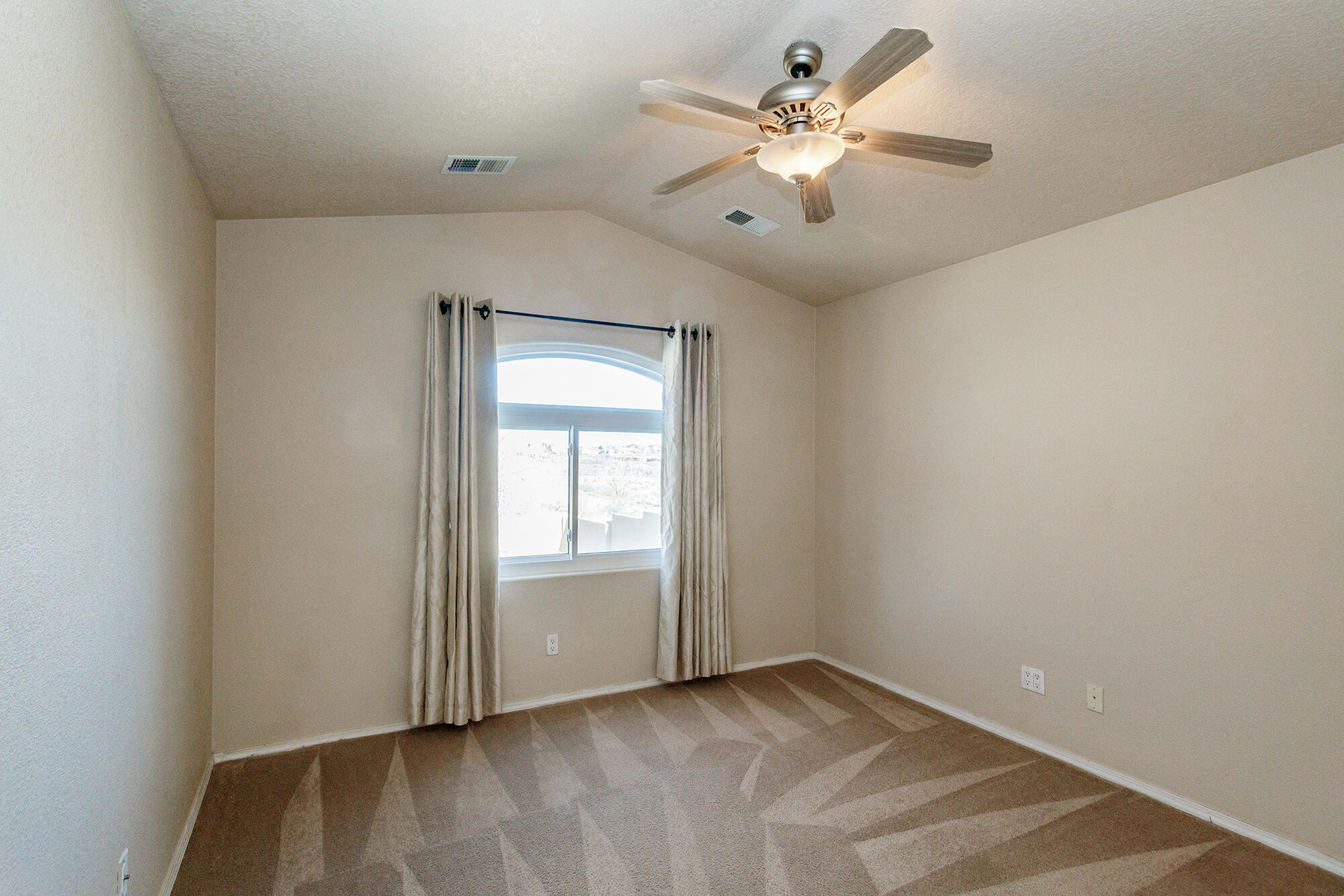 1324 Monterrey Road NE