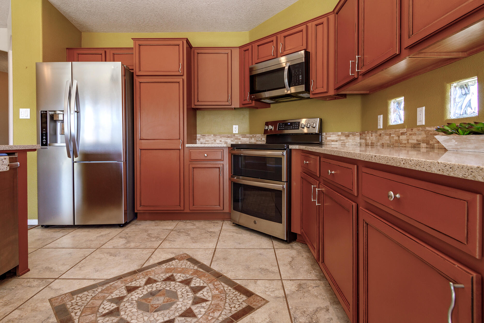 1324 Monterrey Road NE