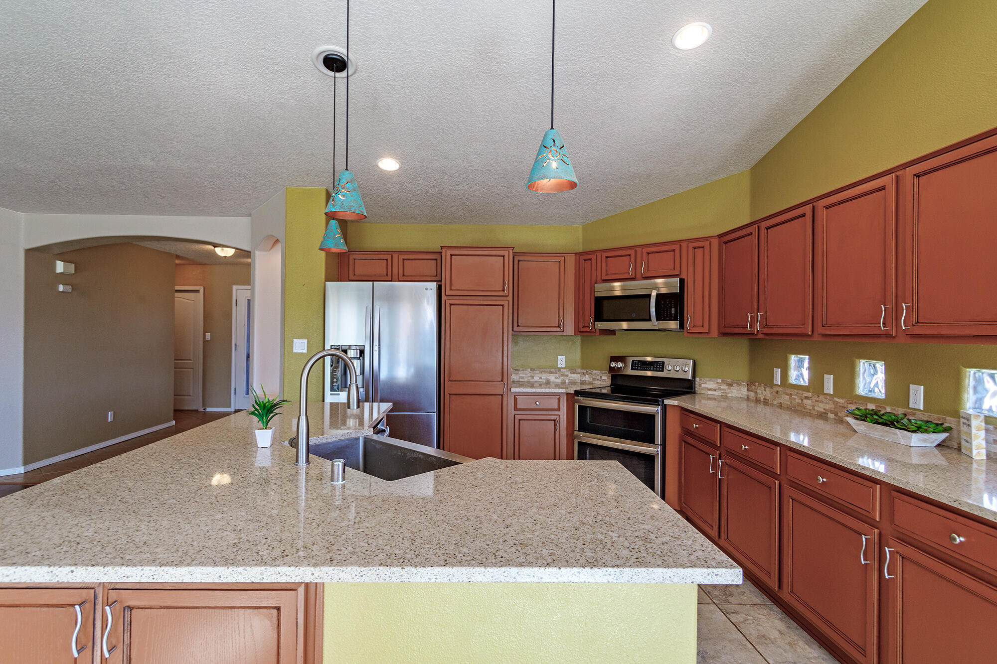 1324 Monterrey Road NE