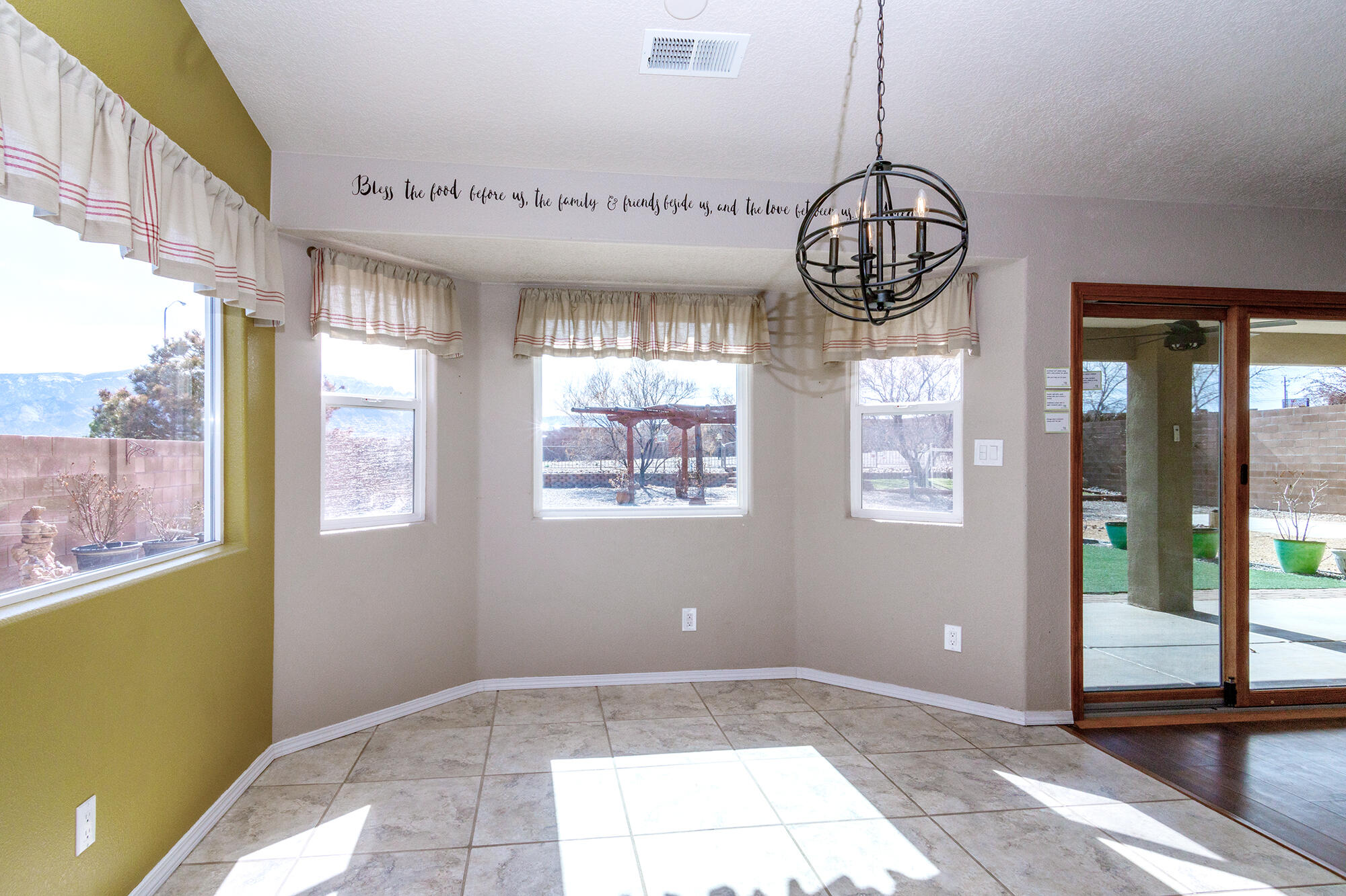 1324 Monterrey Road NE