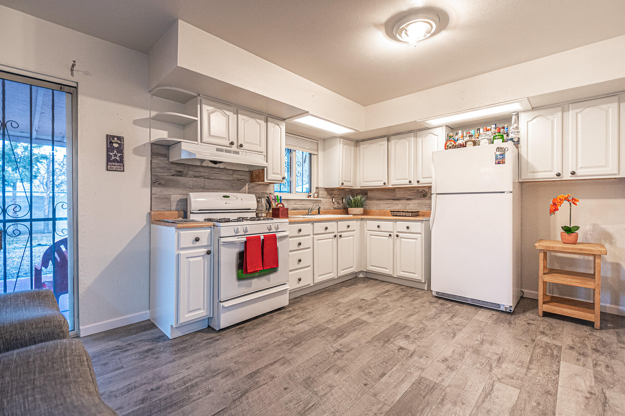 5937 Carlos Rey Circle SW