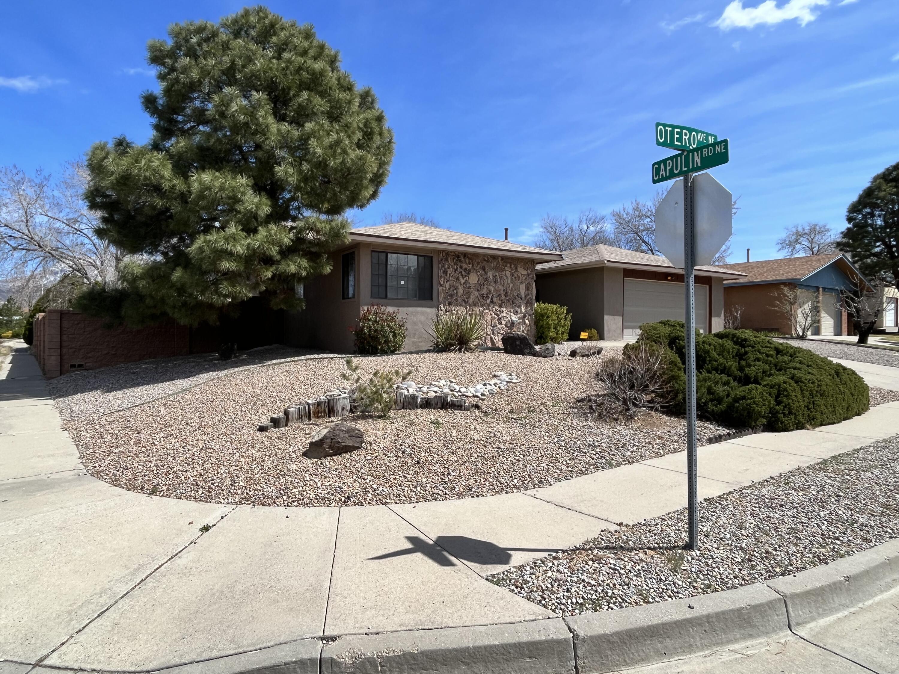 8201 Otero Avenue NE